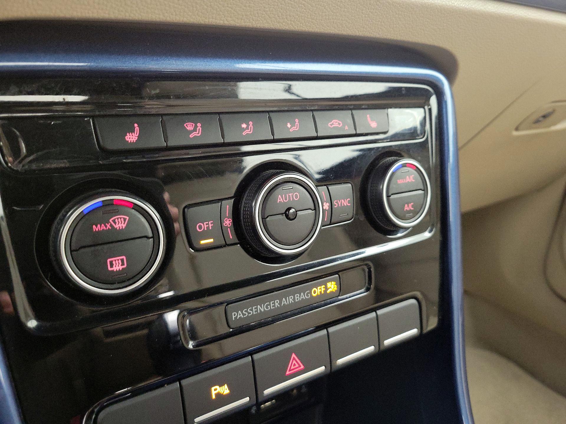 Thumbnail: 2017 Volkswagen Beetle - 16