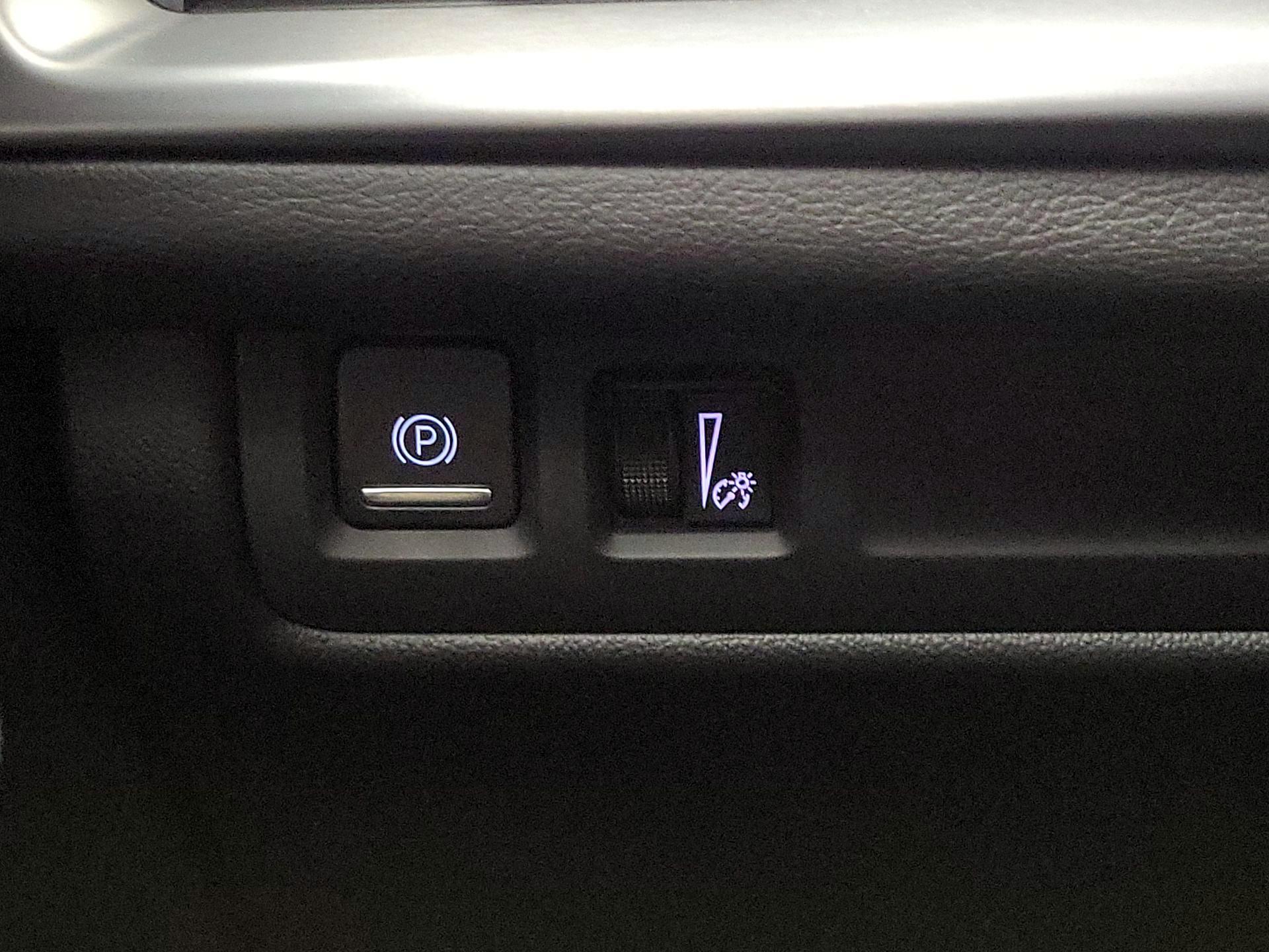 Thumbnail: 2024 Cadillac XT4 - 13