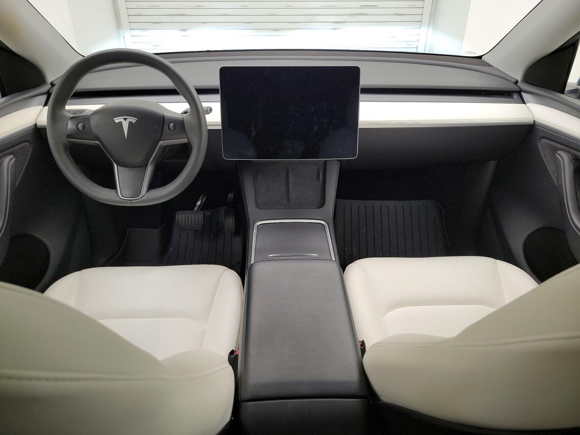 Thumbnail: 2024 Tesla Model Y - 9