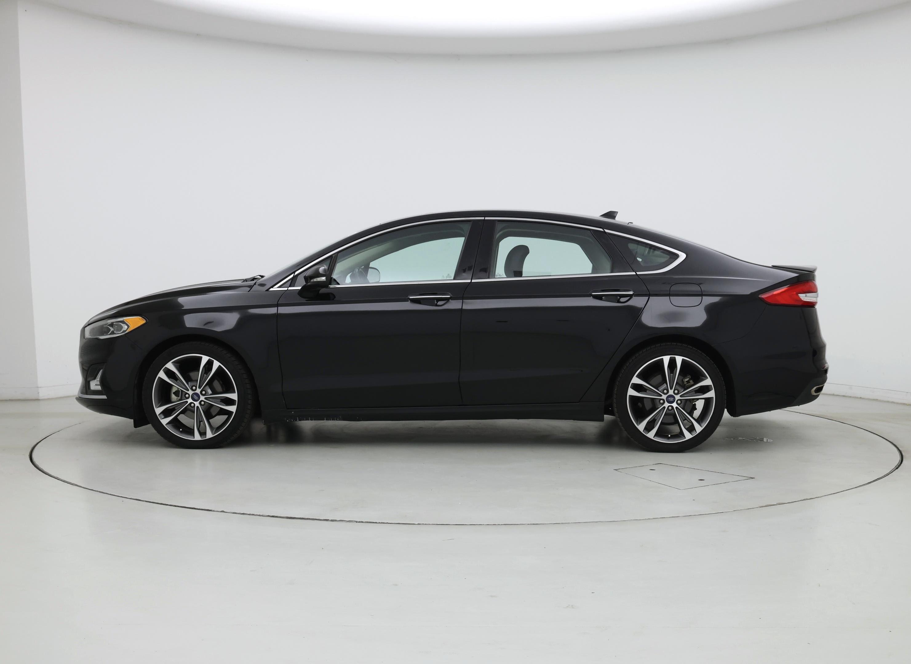 Thumbnail: 2019 Ford Fusion - 3