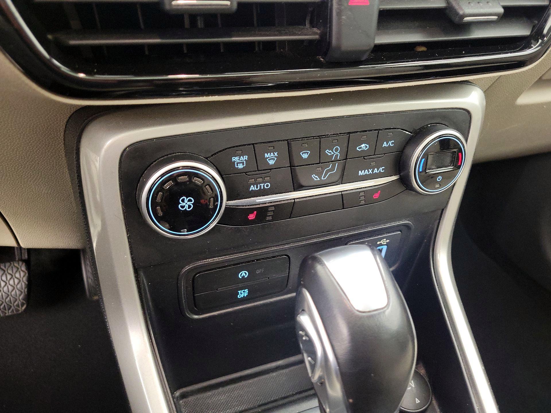 Thumbnail: 2018 Ford EcoSport - 17