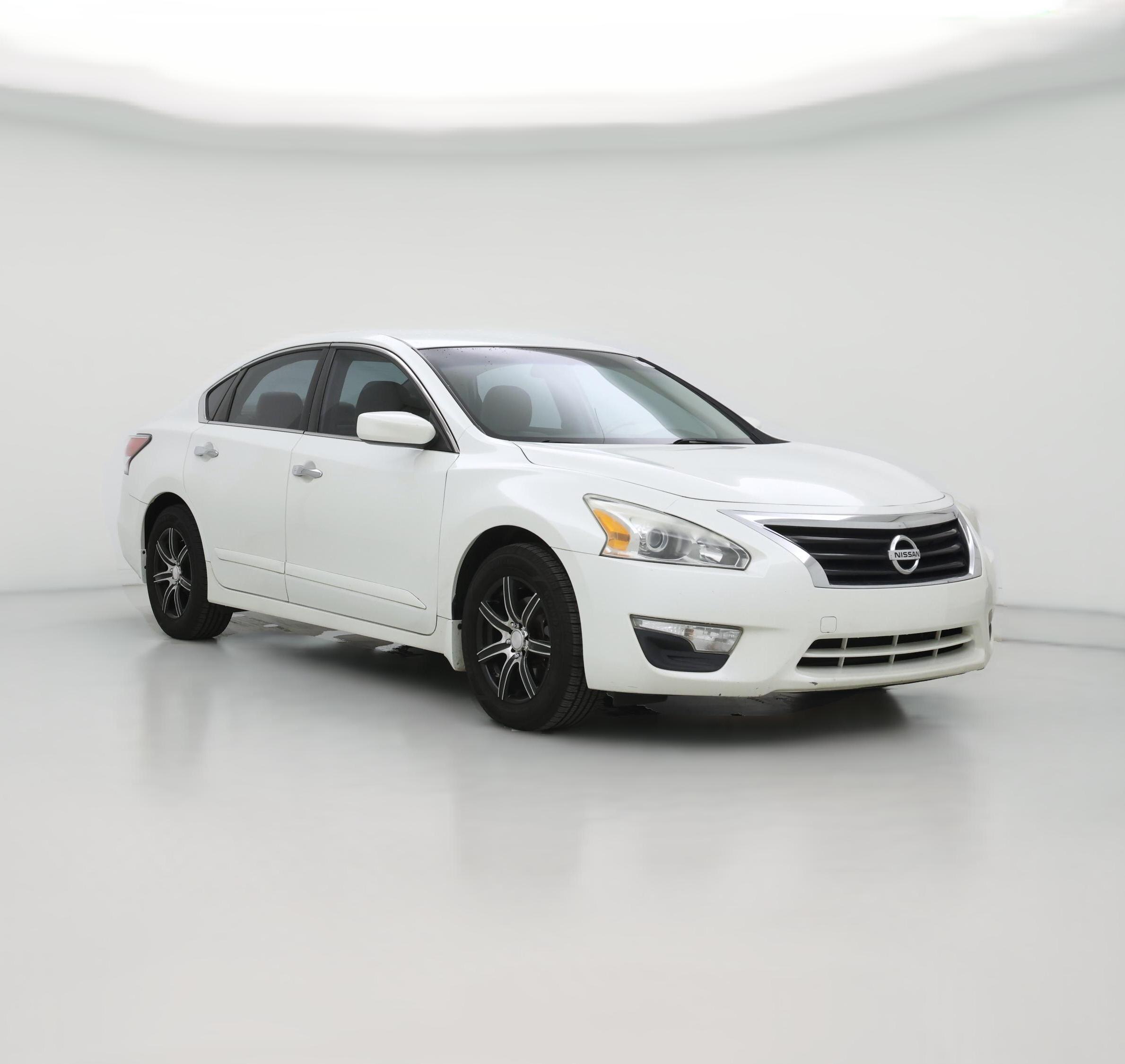 Thumbnail: 2015 Nissan Altima - 1