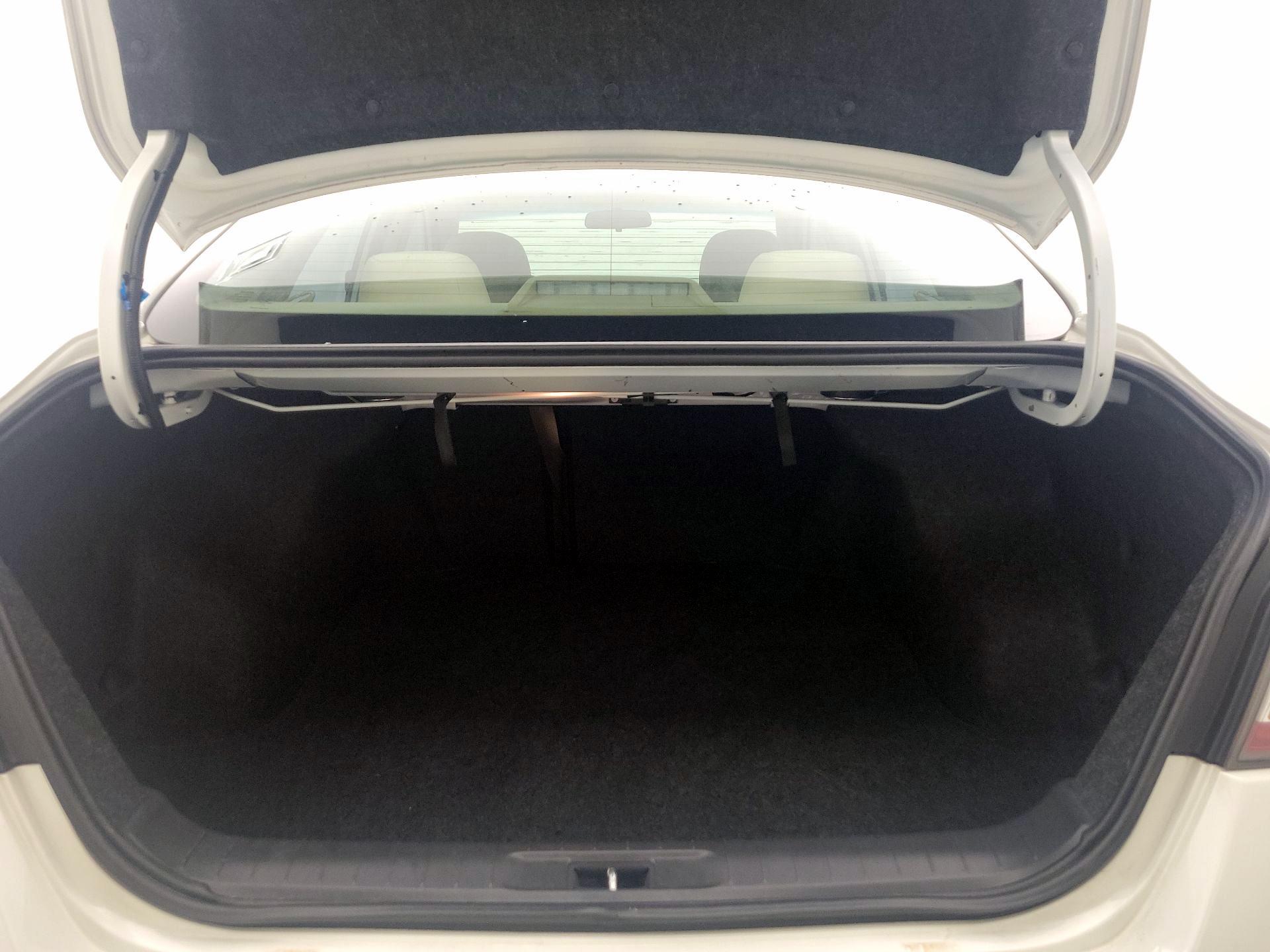 Thumbnail: 2015 Nissan Altima - 20