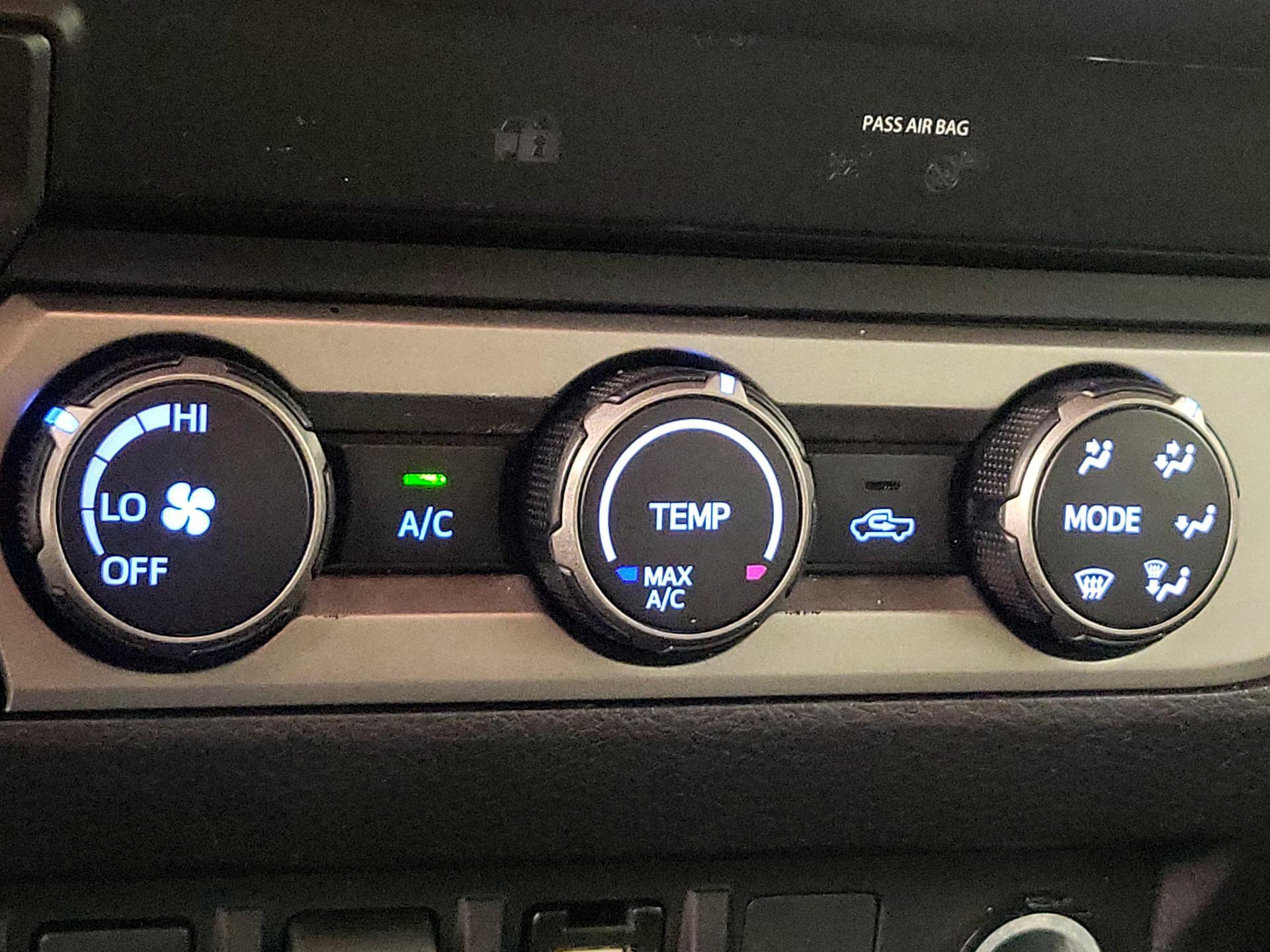 Thumbnail: 2019 Toyota Tacoma - 16