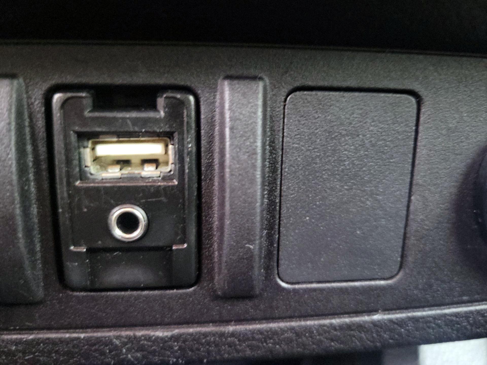 Thumbnail: 2019 Toyota Tacoma - 18