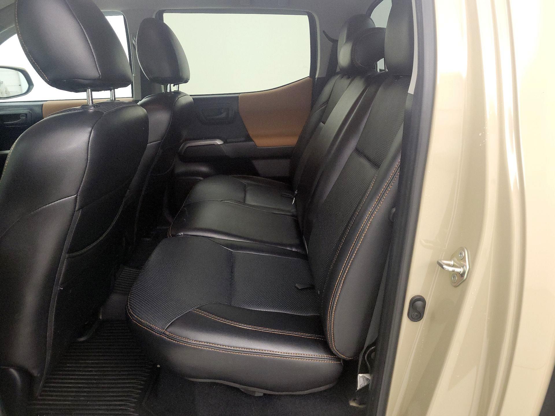 Thumbnail: 2019 Toyota Tacoma - 19