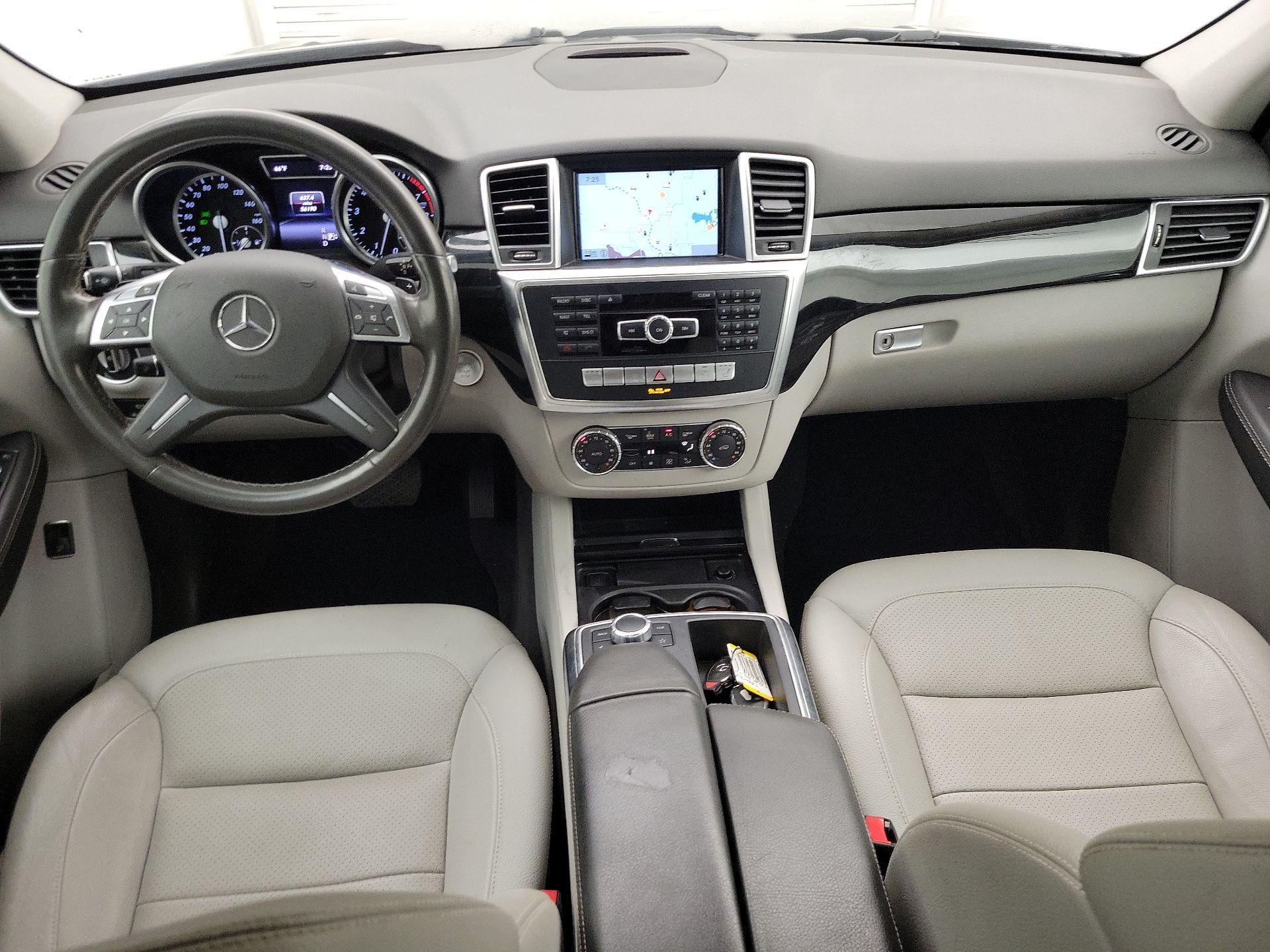 Thumbnail: 2015 Mercedes-Benz M-Class - 9