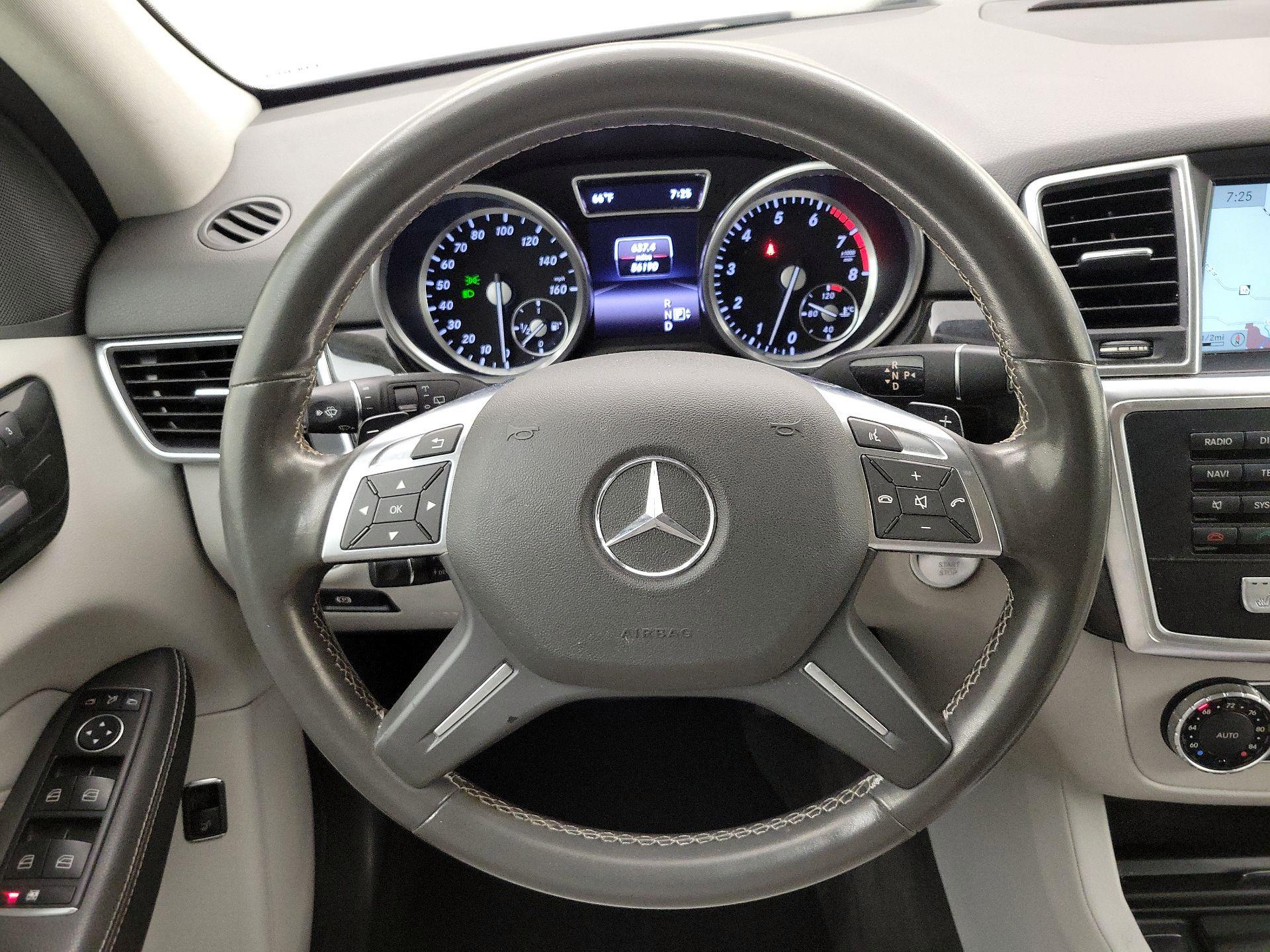 Thumbnail: 2015 Mercedes-Benz M-Class - 10