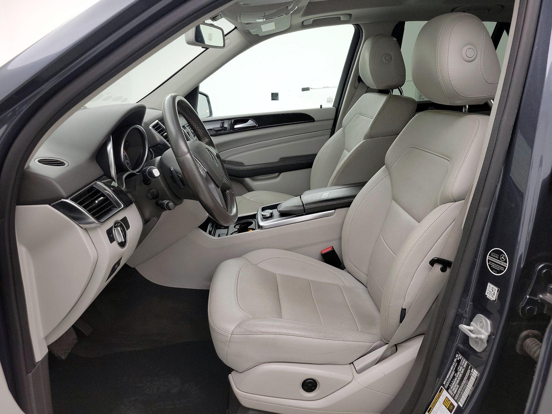 Thumbnail: 2015 Mercedes-Benz M-Class - 11