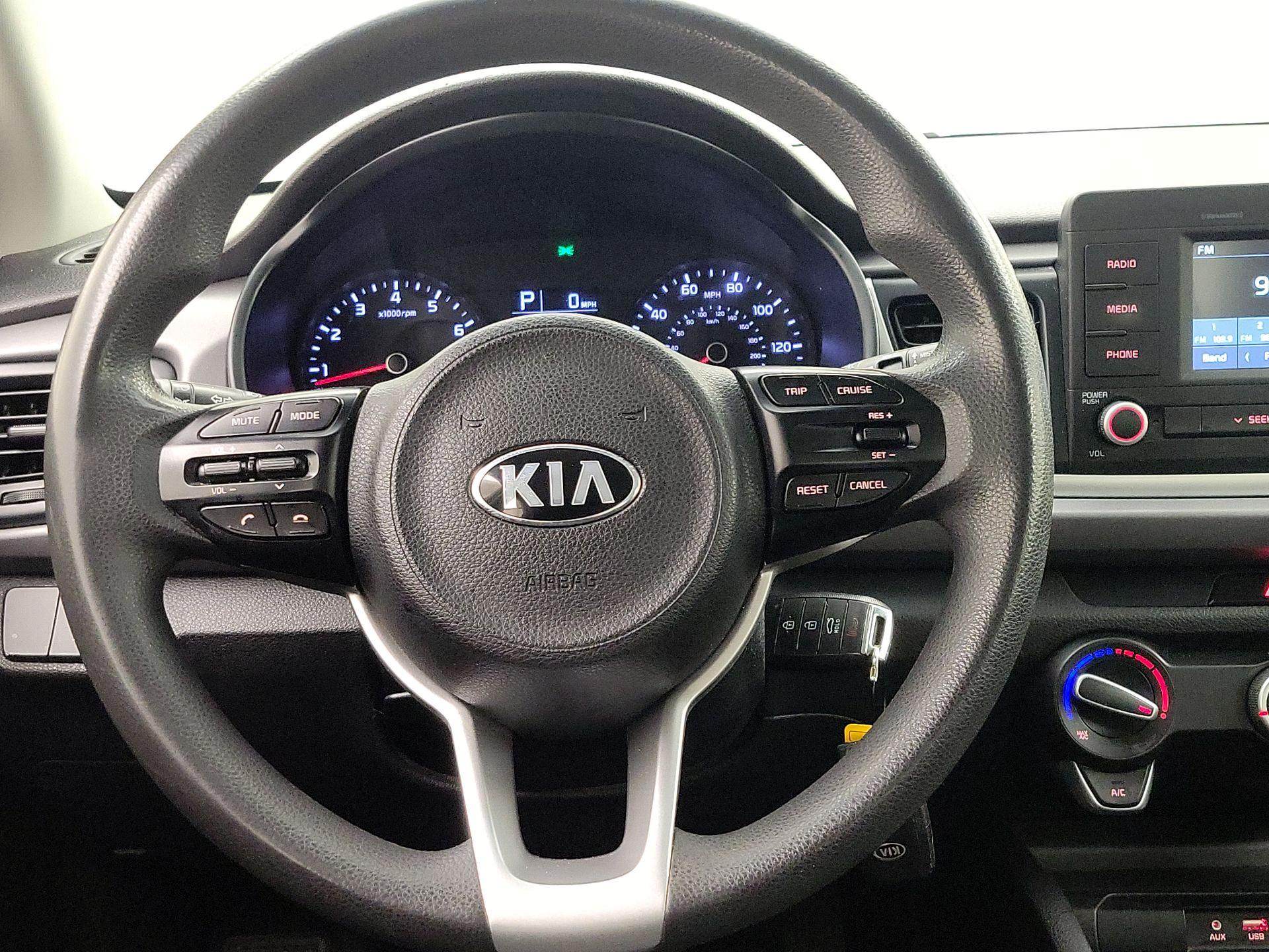 Thumbnail: 2018 Kia Rio - 10