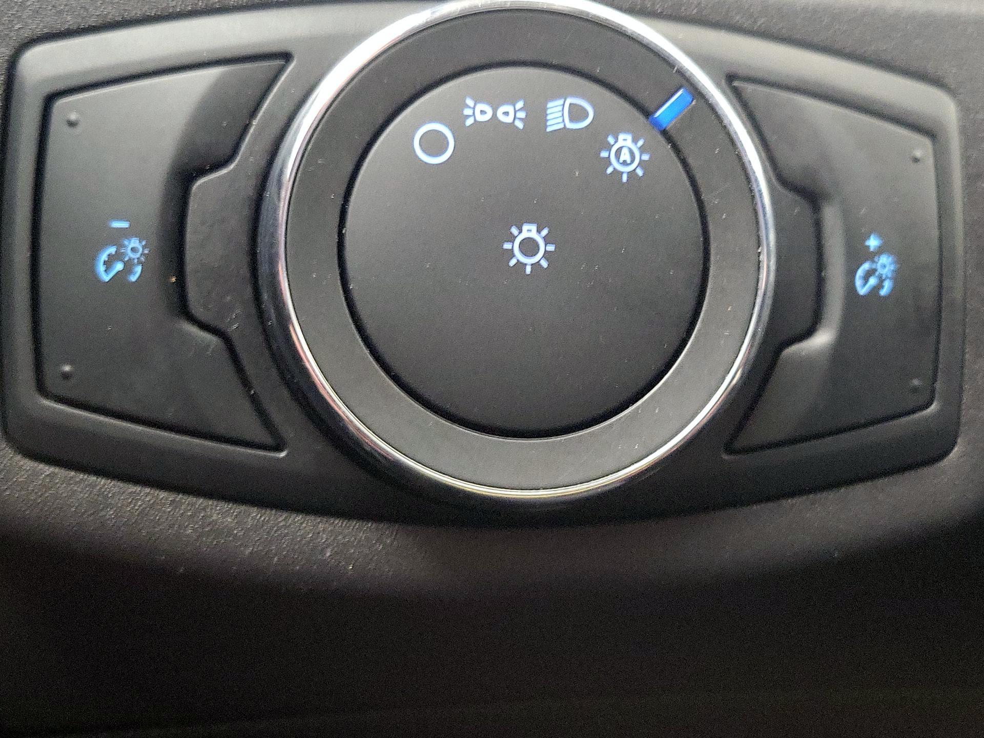 Thumbnail: 2016 Ford Fusion - 13