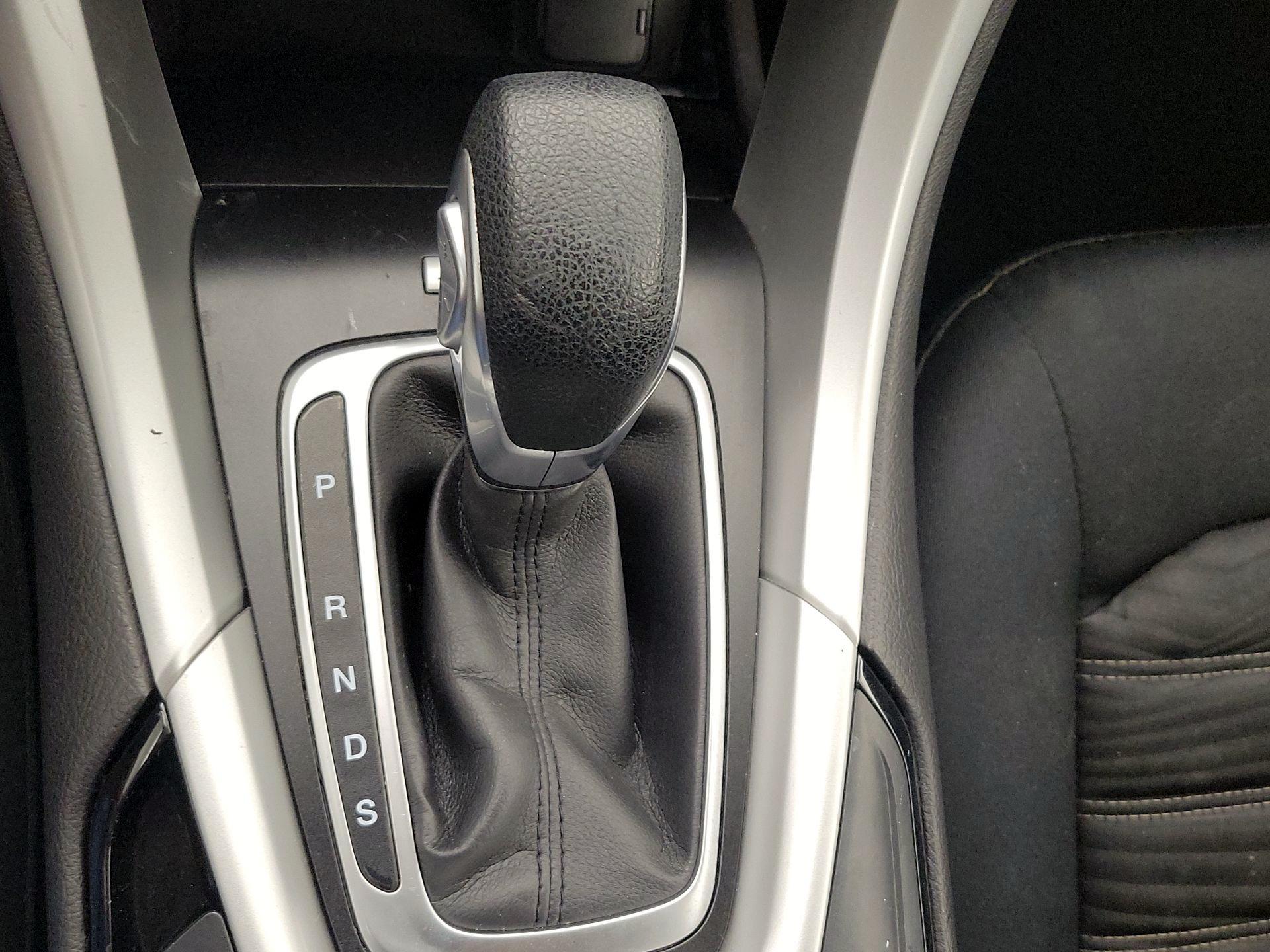 Thumbnail: 2016 Ford Fusion - 17