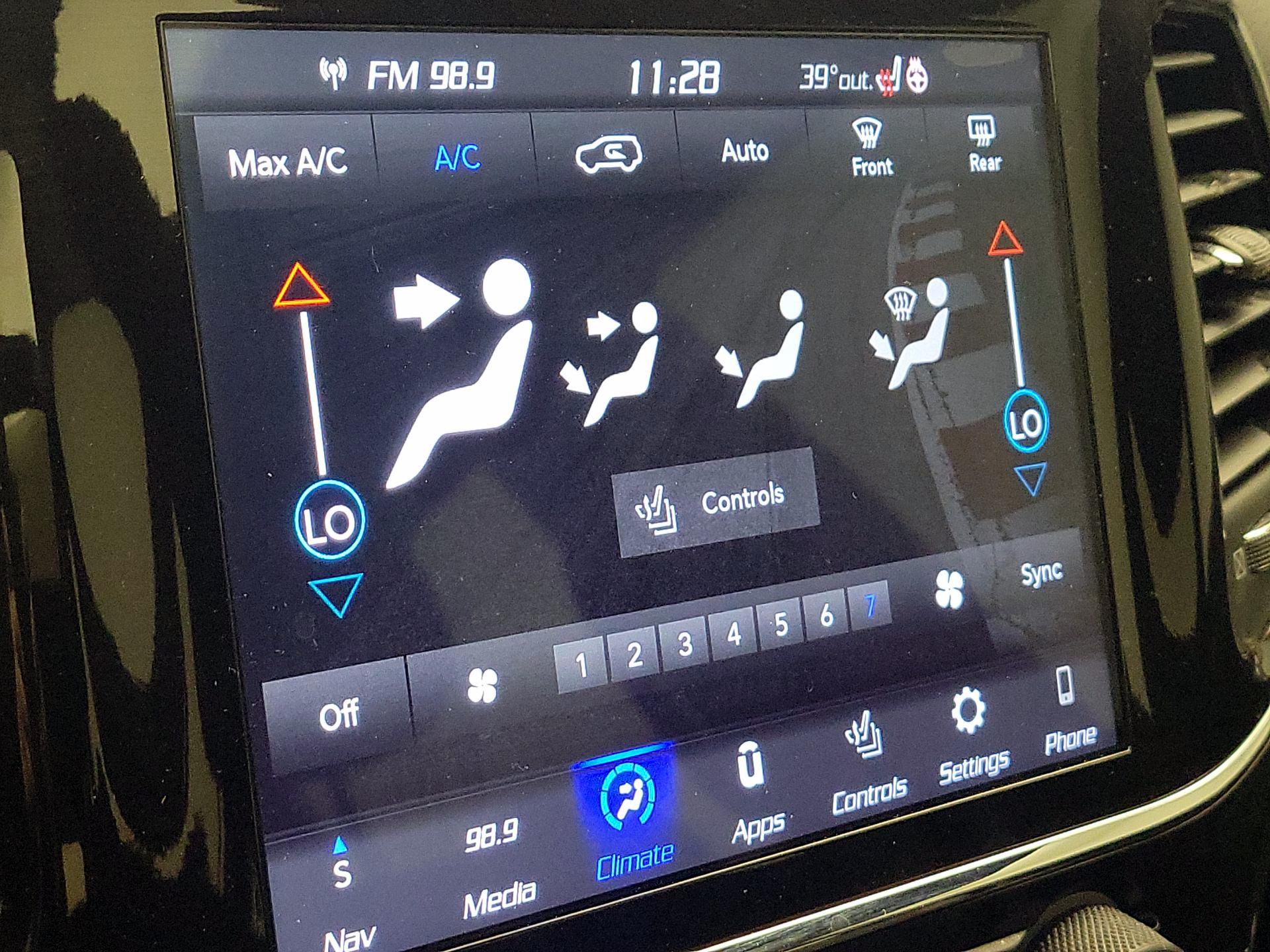 Thumbnail: 2018 Jeep Grand Cherokee - 15