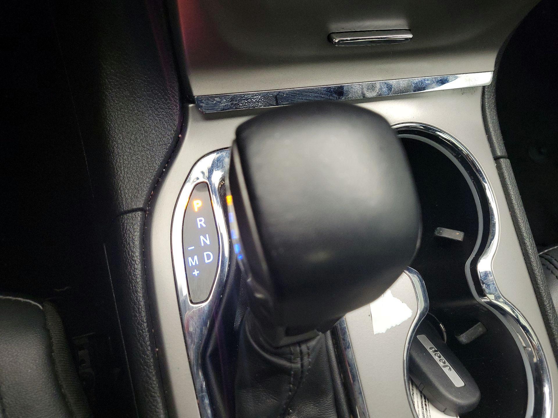 Thumbnail: 2018 Jeep Grand Cherokee - 17