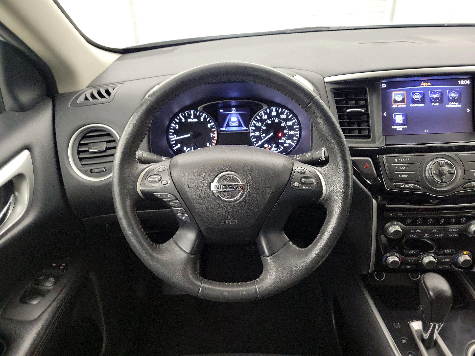 Thumbnail: 2017 Nissan Pathfinder - 10