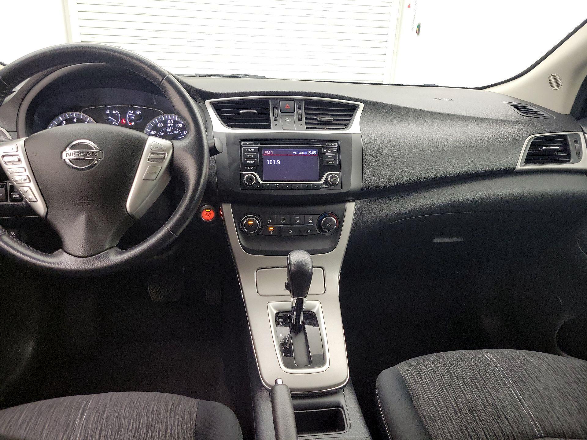 Thumbnail: 2015 Nissan Sentra - 9