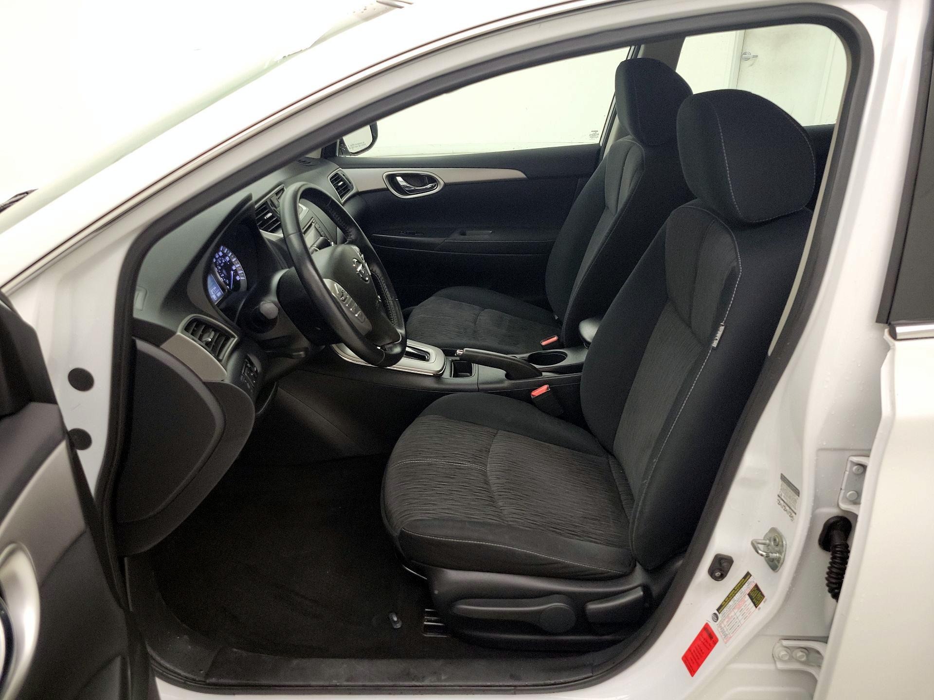 Thumbnail: 2015 Nissan Sentra - 11