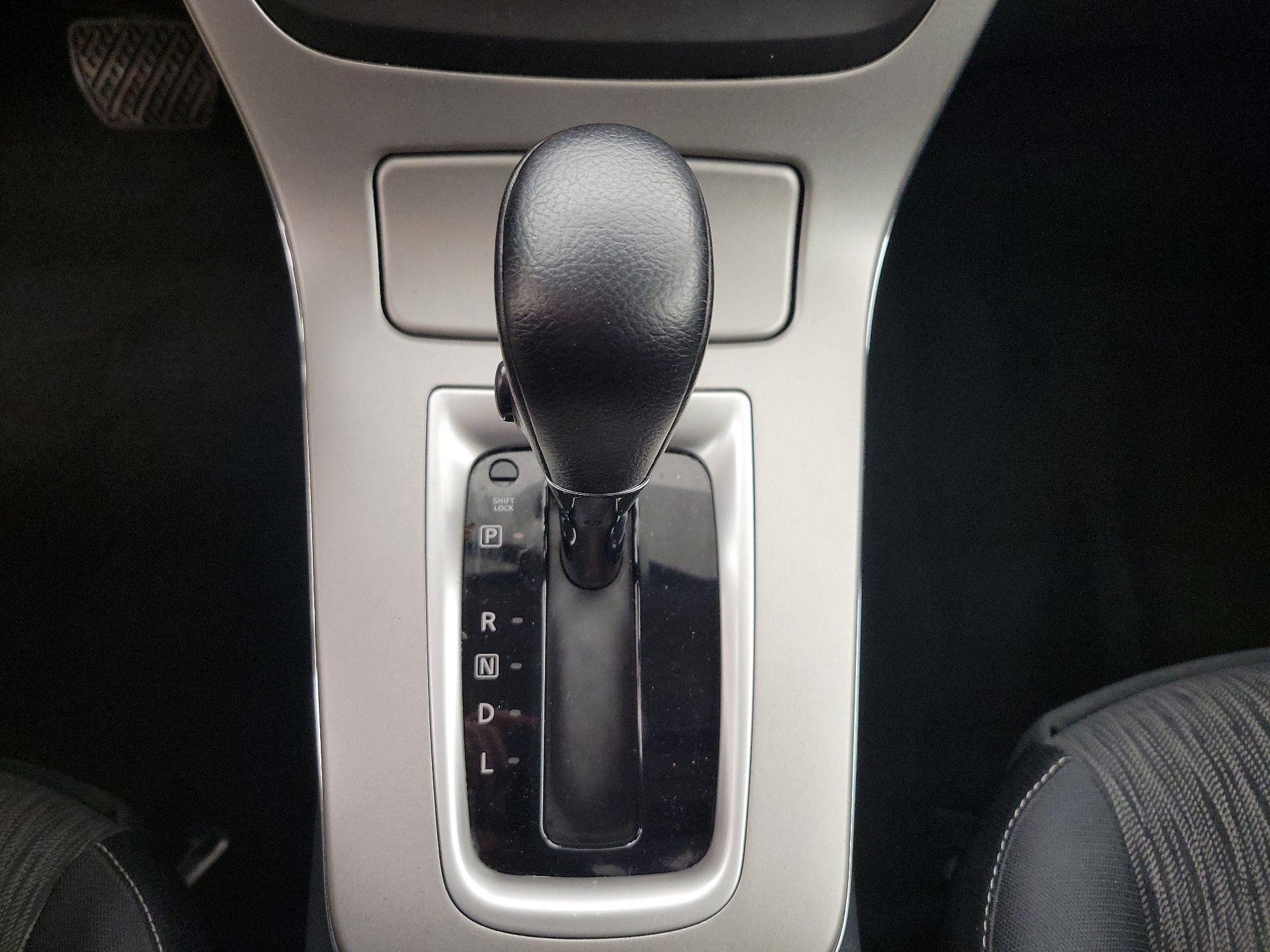 Thumbnail: 2015 Nissan Sentra - 17