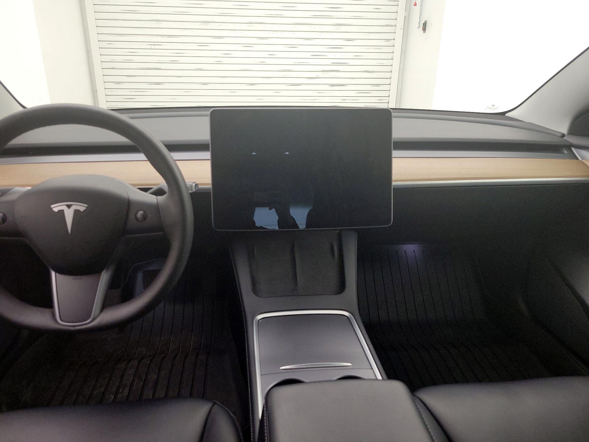 Thumbnail: 2021 Tesla Model 3 - 9