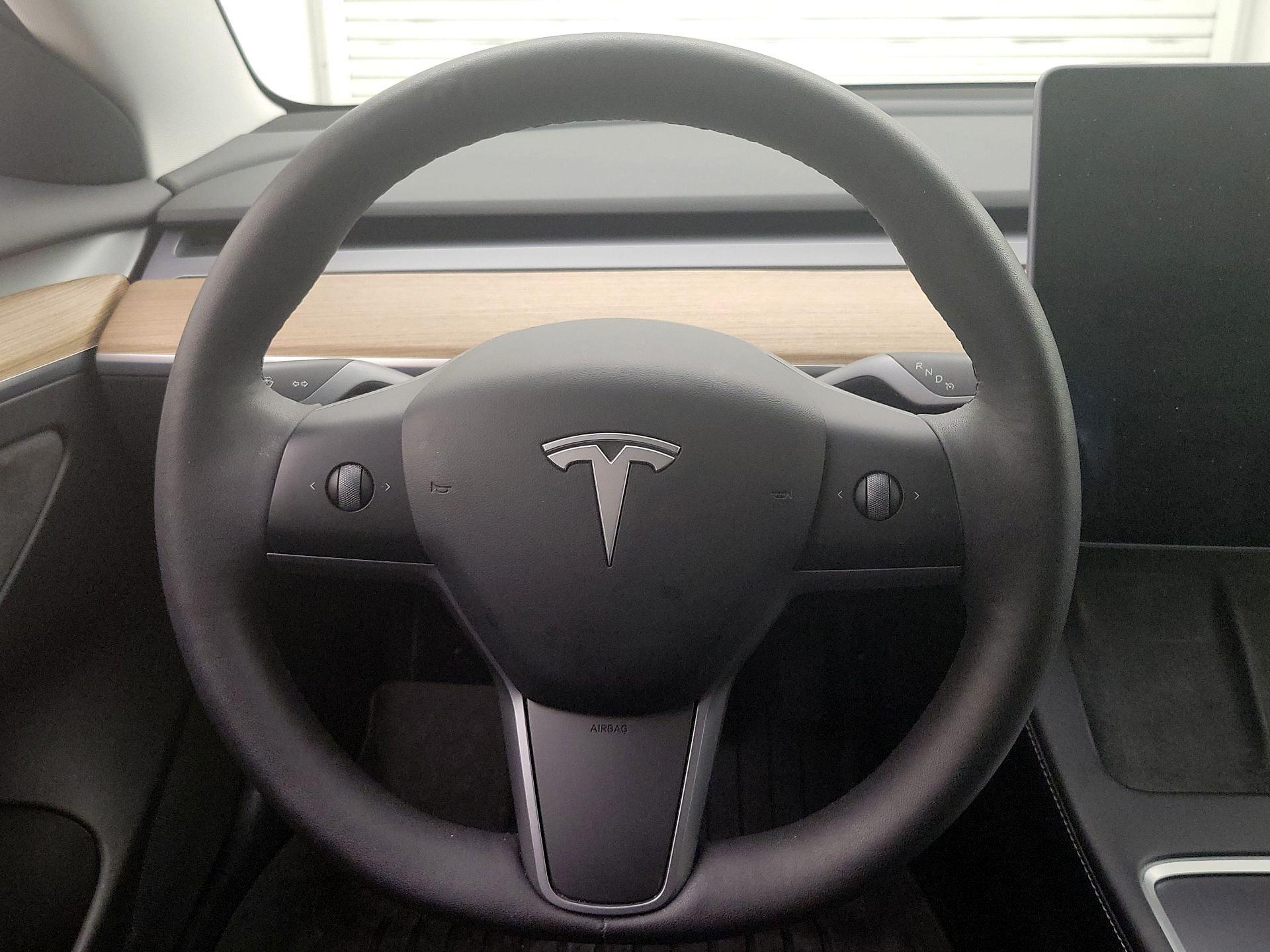 Thumbnail: 2021 Tesla Model 3 - 10