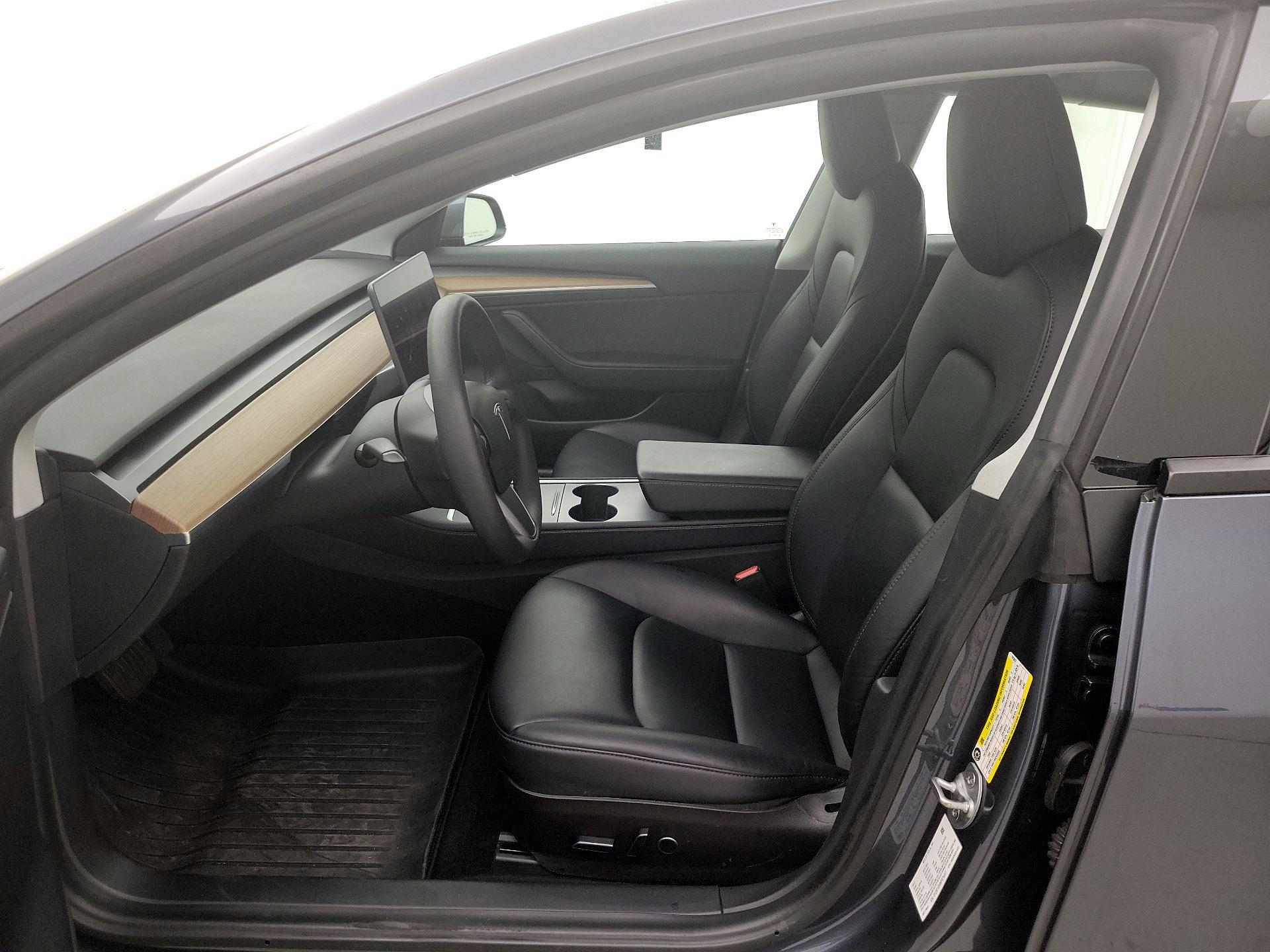 Thumbnail: 2021 Tesla Model 3 - 11