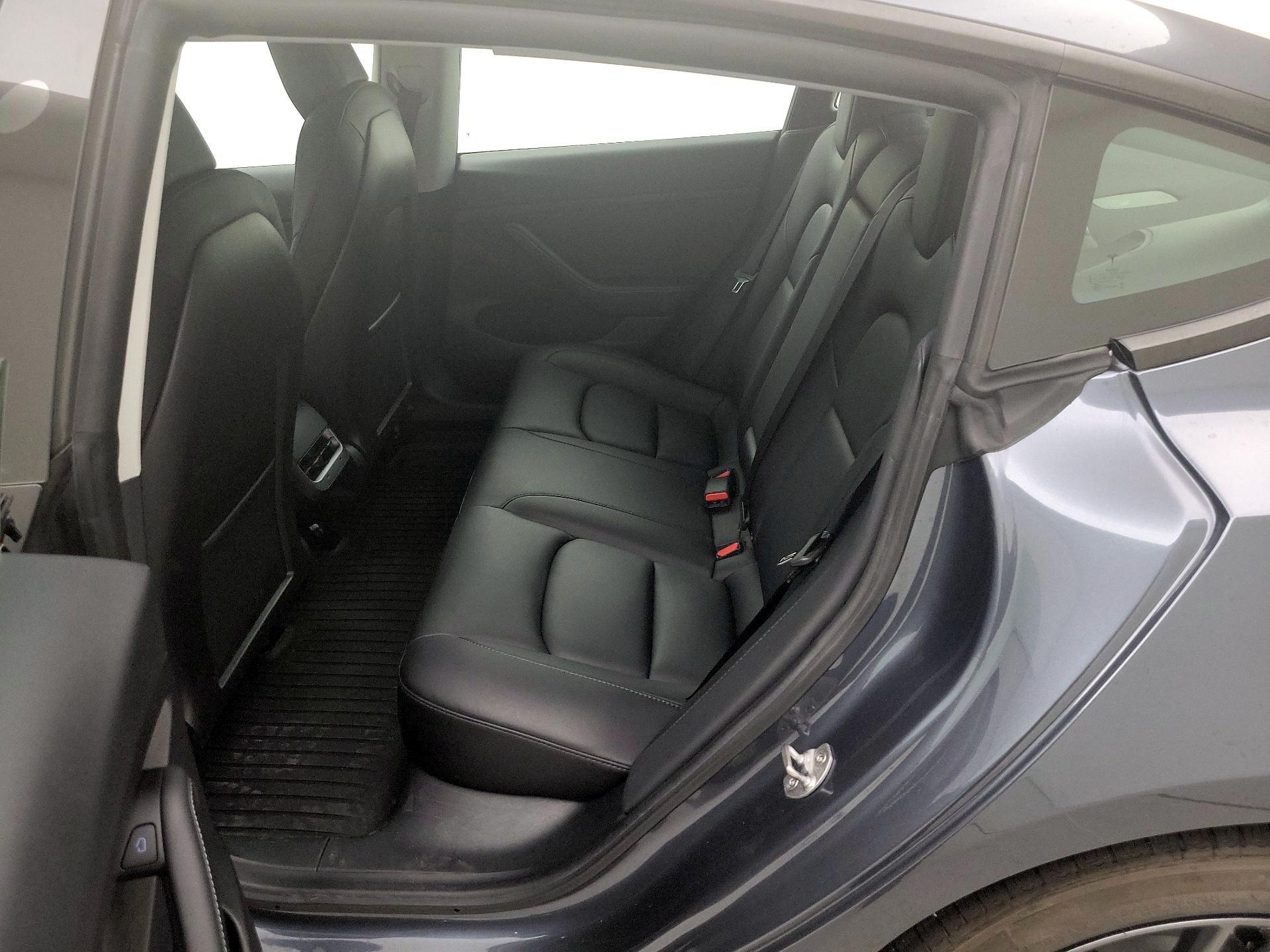 Thumbnail: 2021 Tesla Model 3 - 19