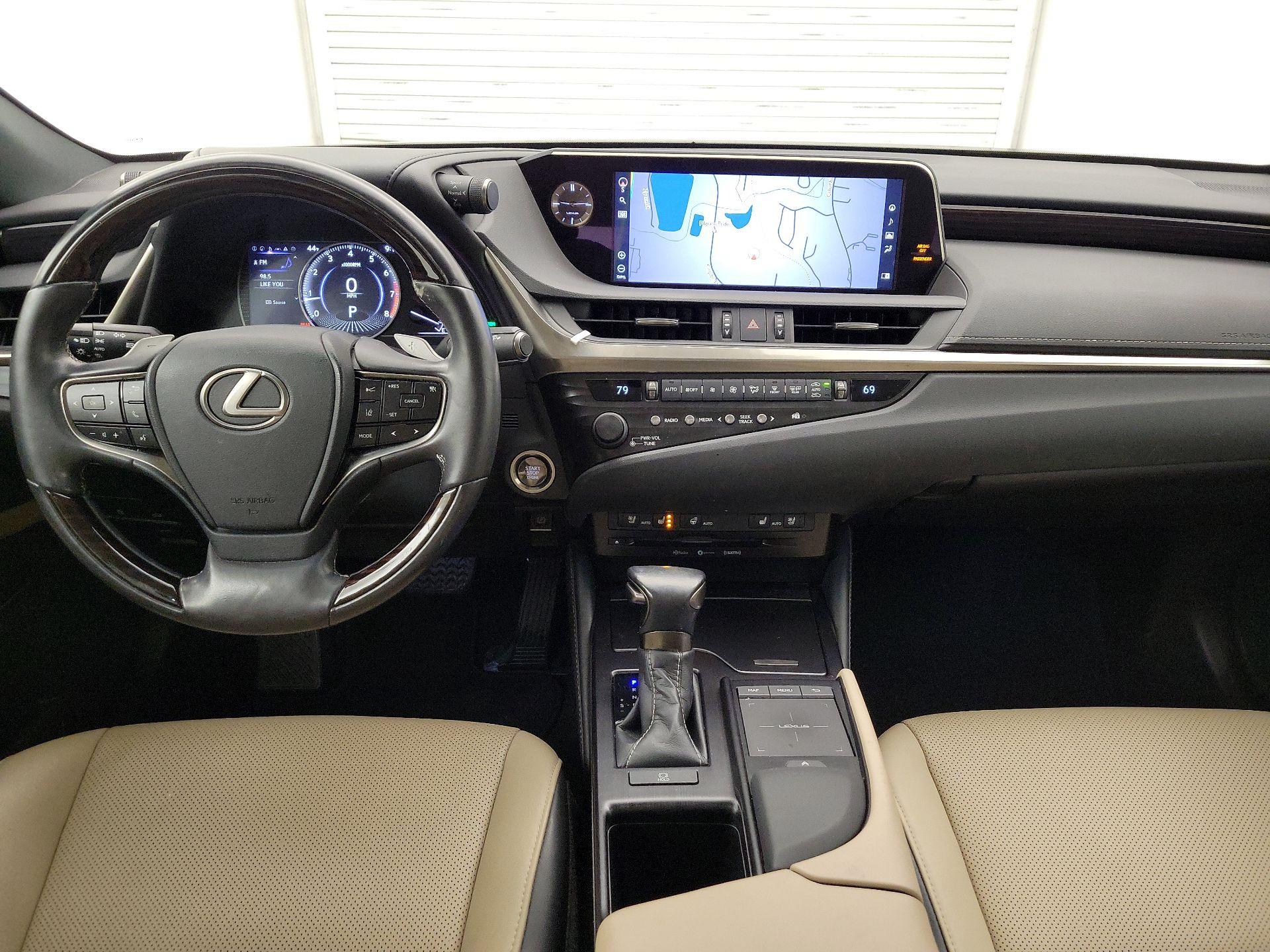 Thumbnail: 2020 Lexus ES - 9