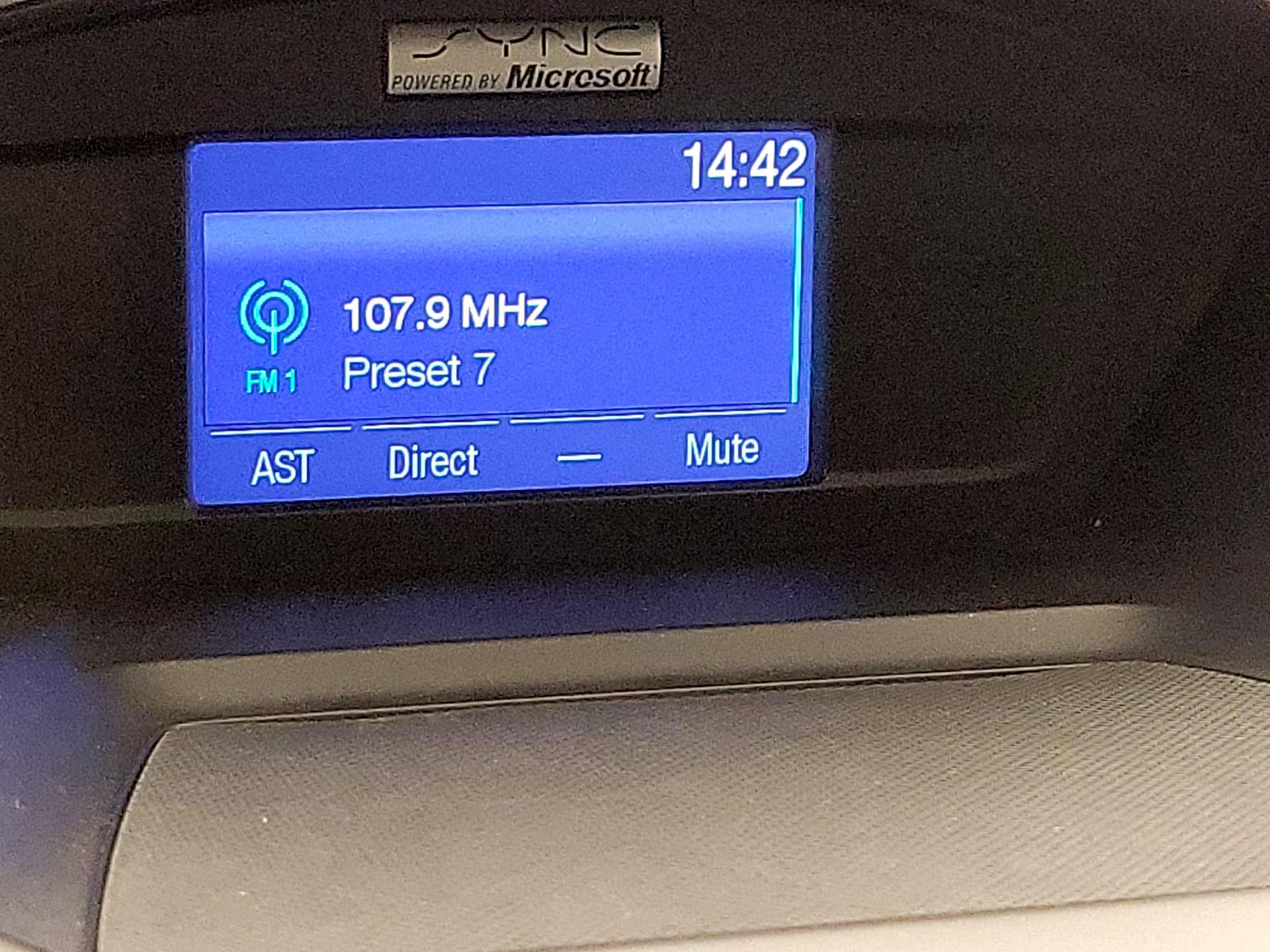 Thumbnail: 2014 Ford Escape - 15