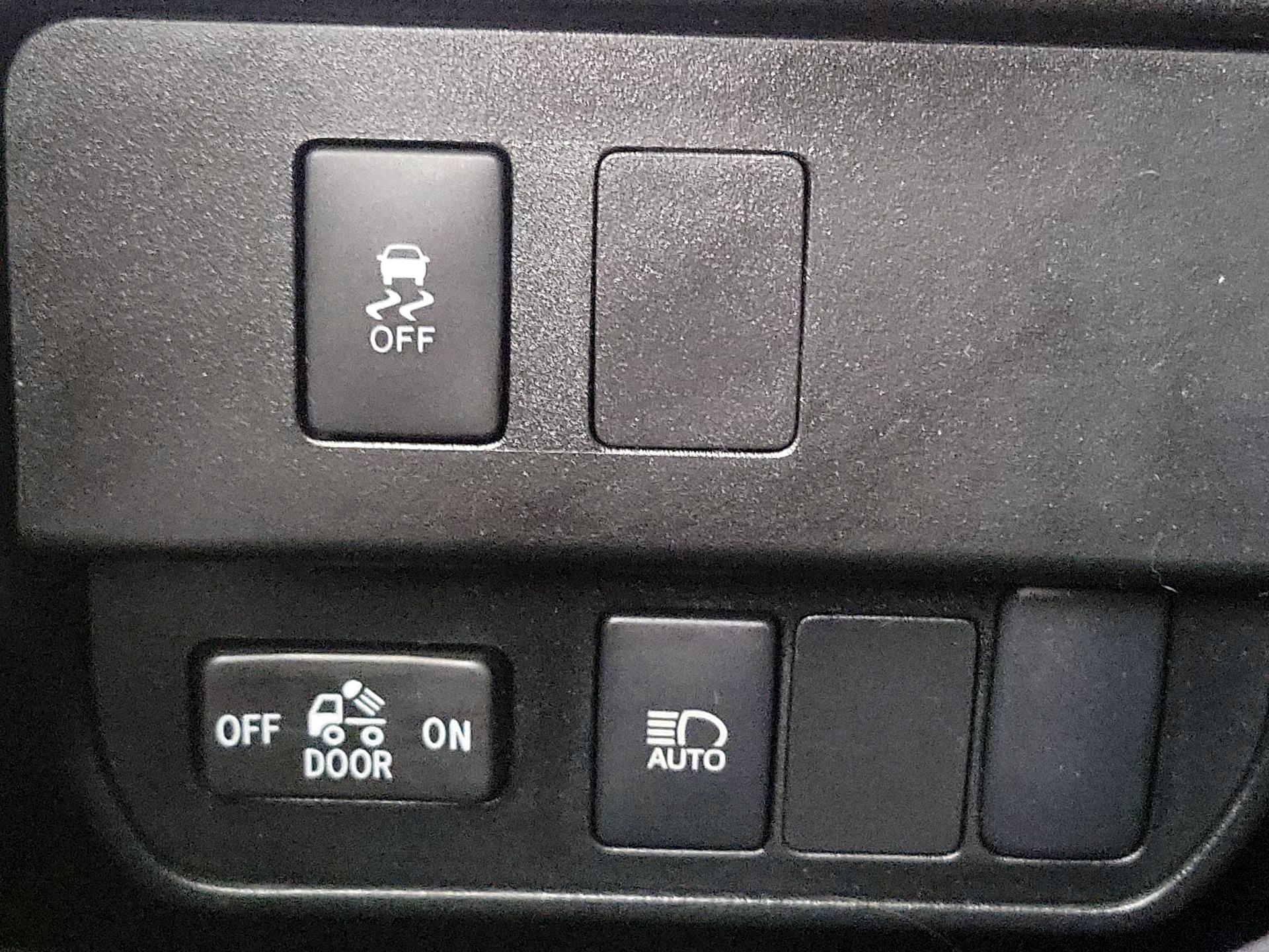 Thumbnail: 2022 Toyota Tacoma - 13