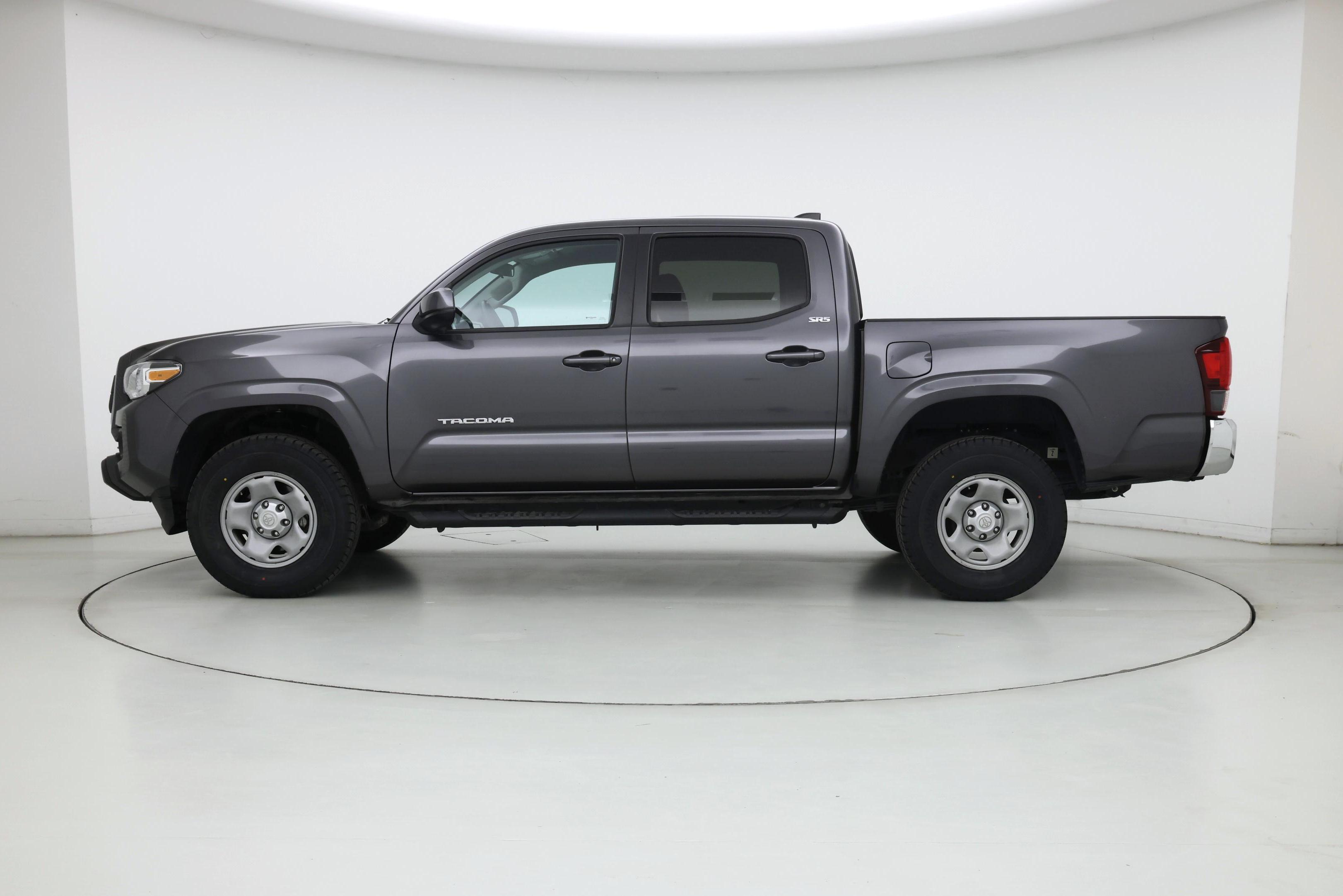 Thumbnail: 2022 Toyota Tacoma - 3
