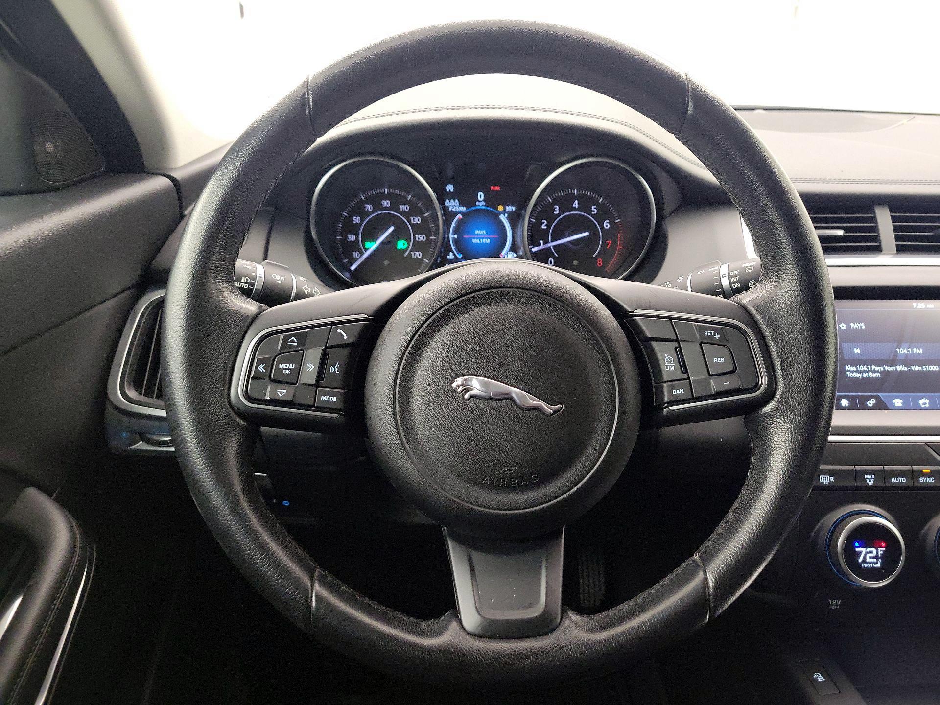 Thumbnail: 2020 Jaguar E-Pace - 10