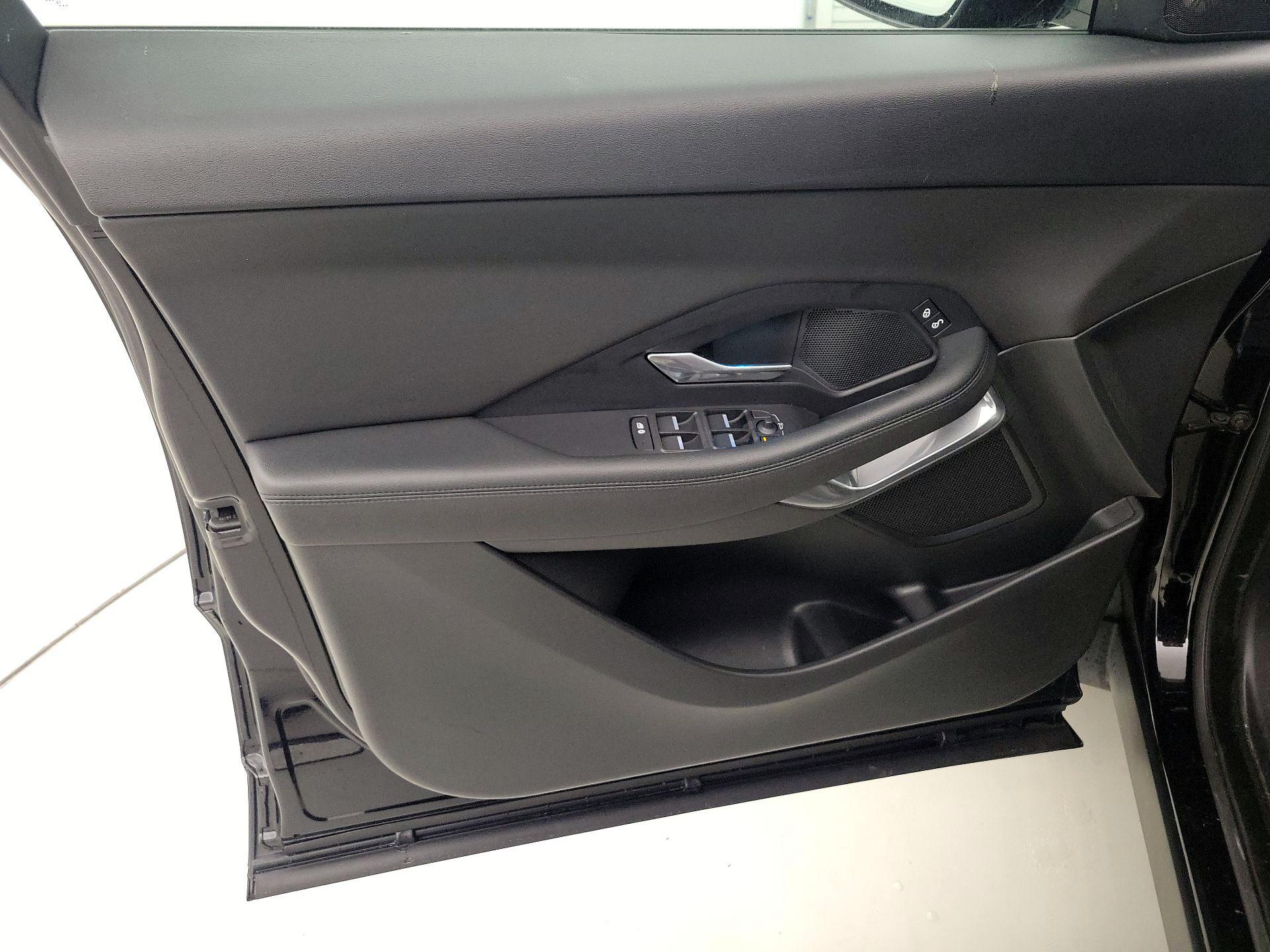 Thumbnail: 2020 Jaguar E-Pace - 12