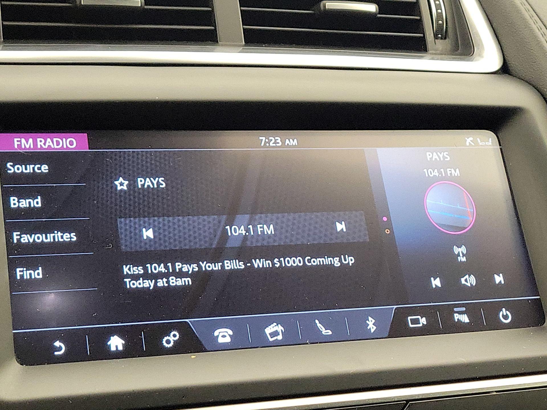 Thumbnail: 2020 Jaguar E-Pace - 15