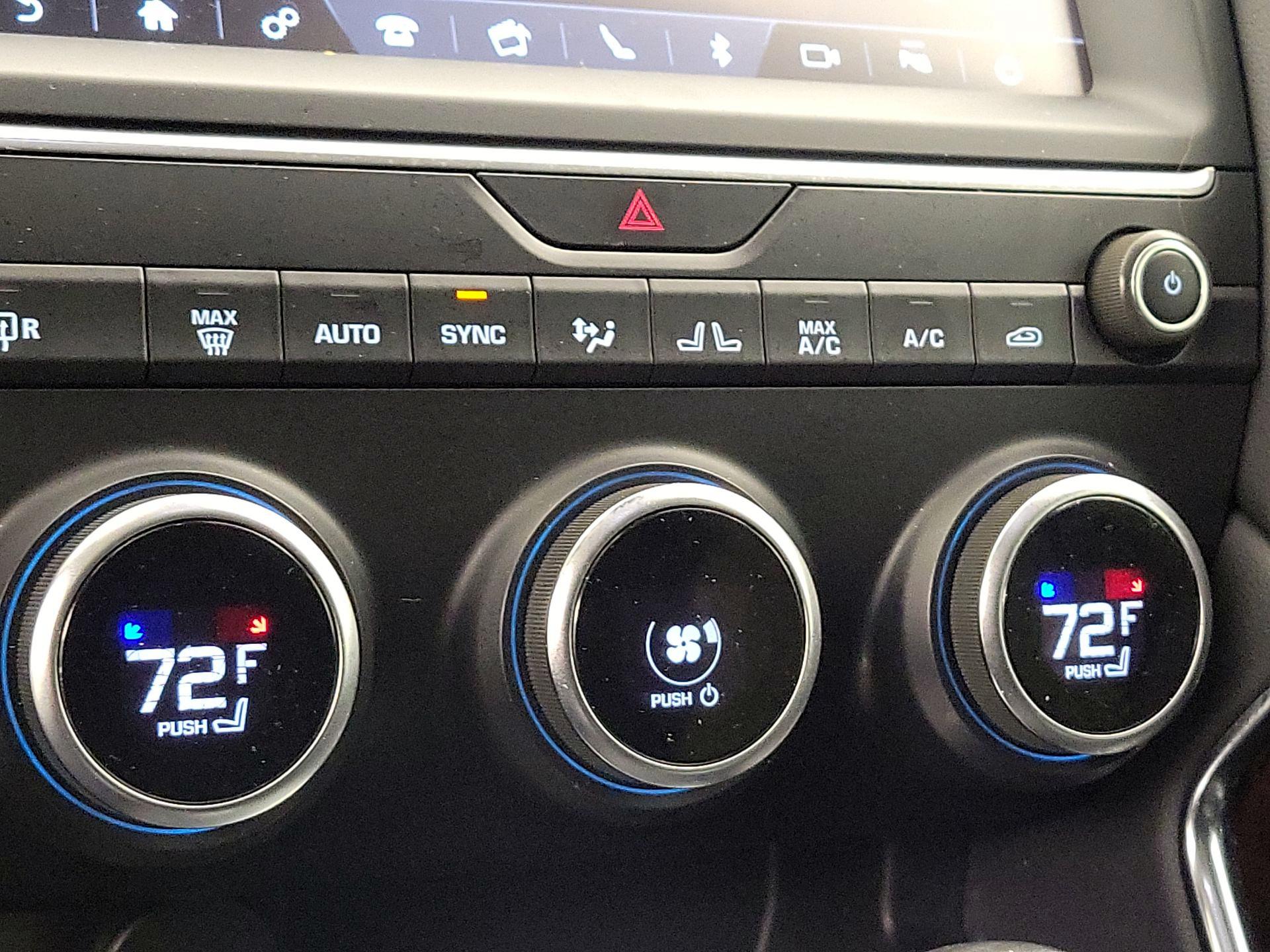 Thumbnail: 2020 Jaguar E-Pace - 16