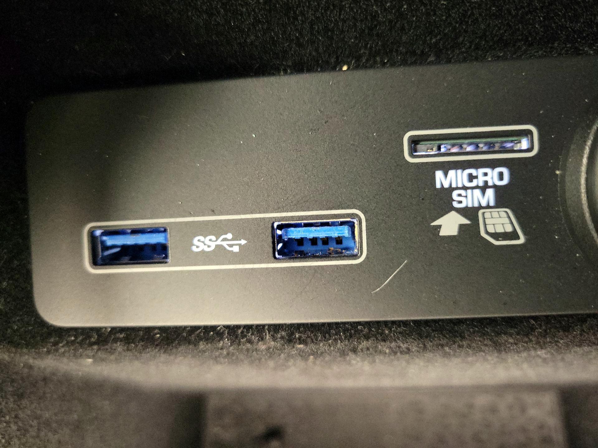 Thumbnail: 2020 Jaguar E-Pace - 18