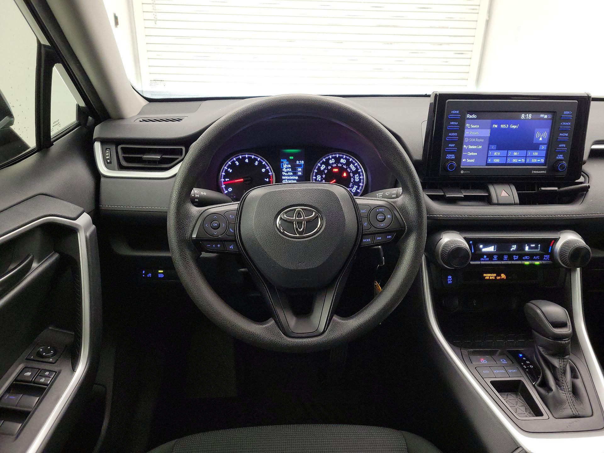 Thumbnail: 2021 Toyota RAV4 - 10