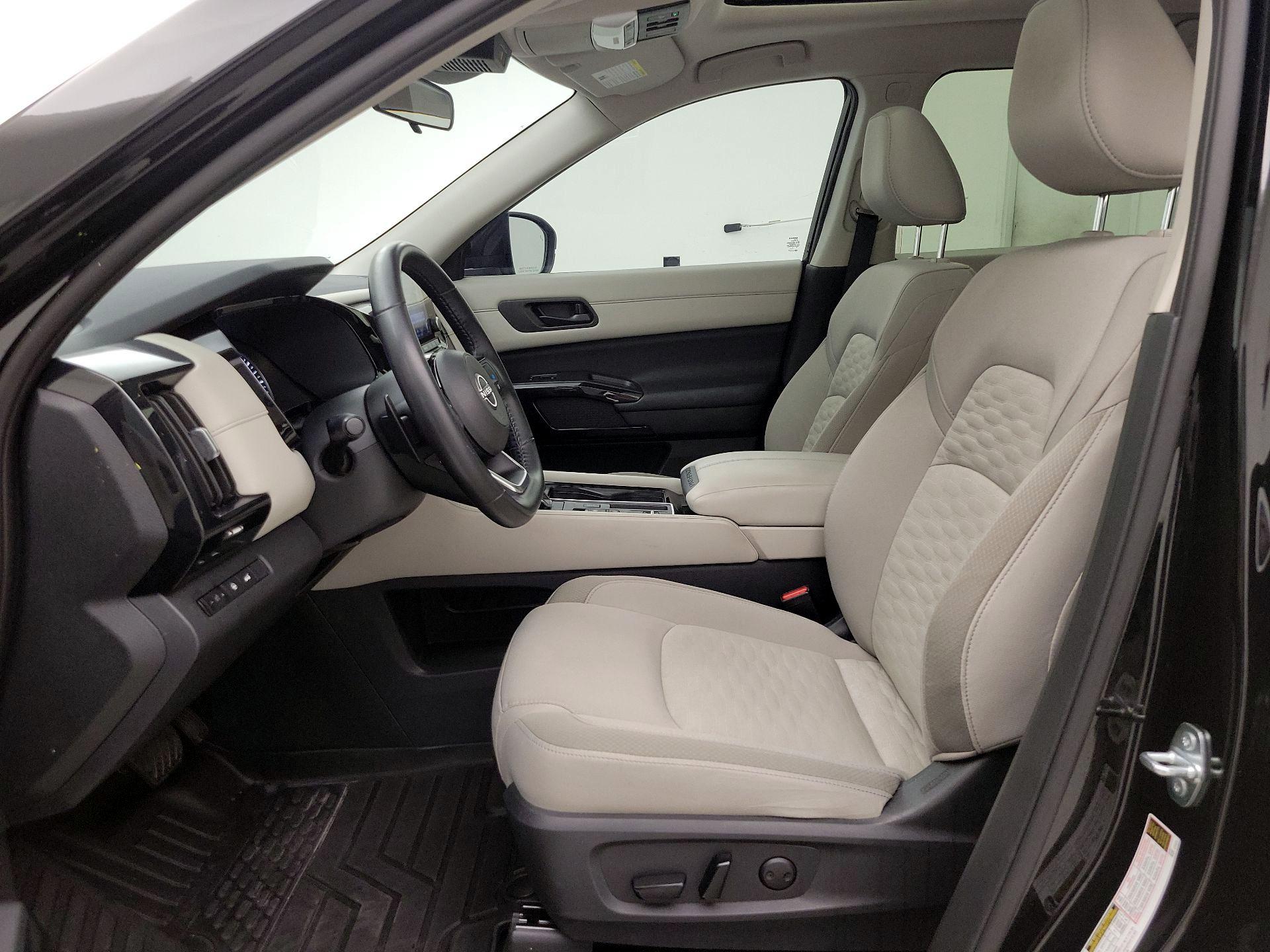 Thumbnail: 2023 Nissan Pathfinder - 11