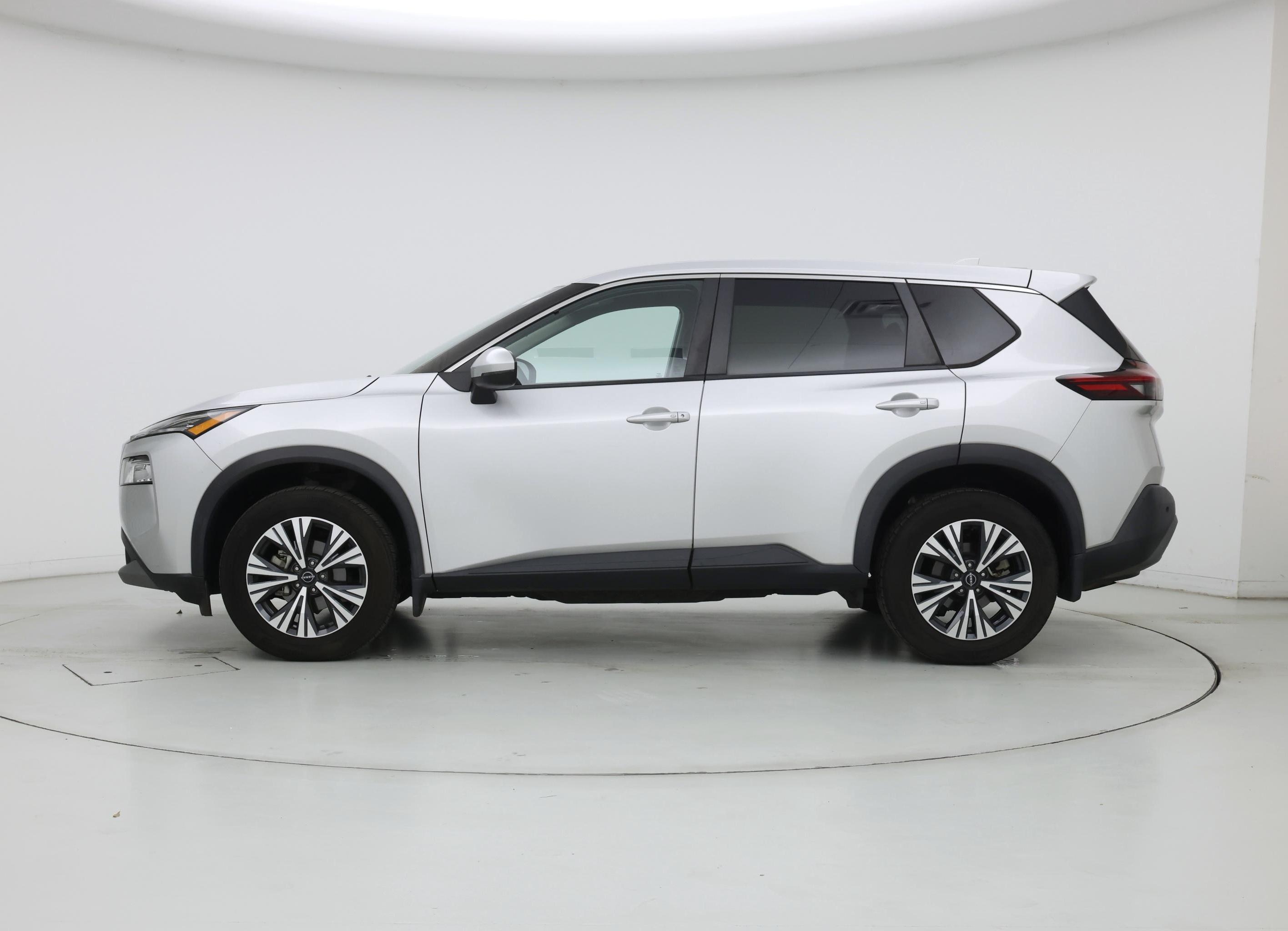 Thumbnail: 2022 Nissan Rogue - 3