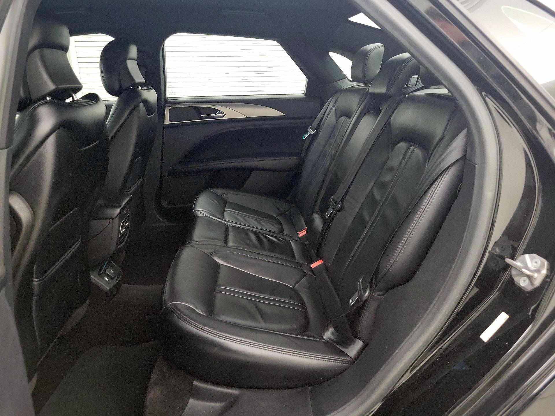 Thumbnail: 2017 Lincoln MKZ - 19