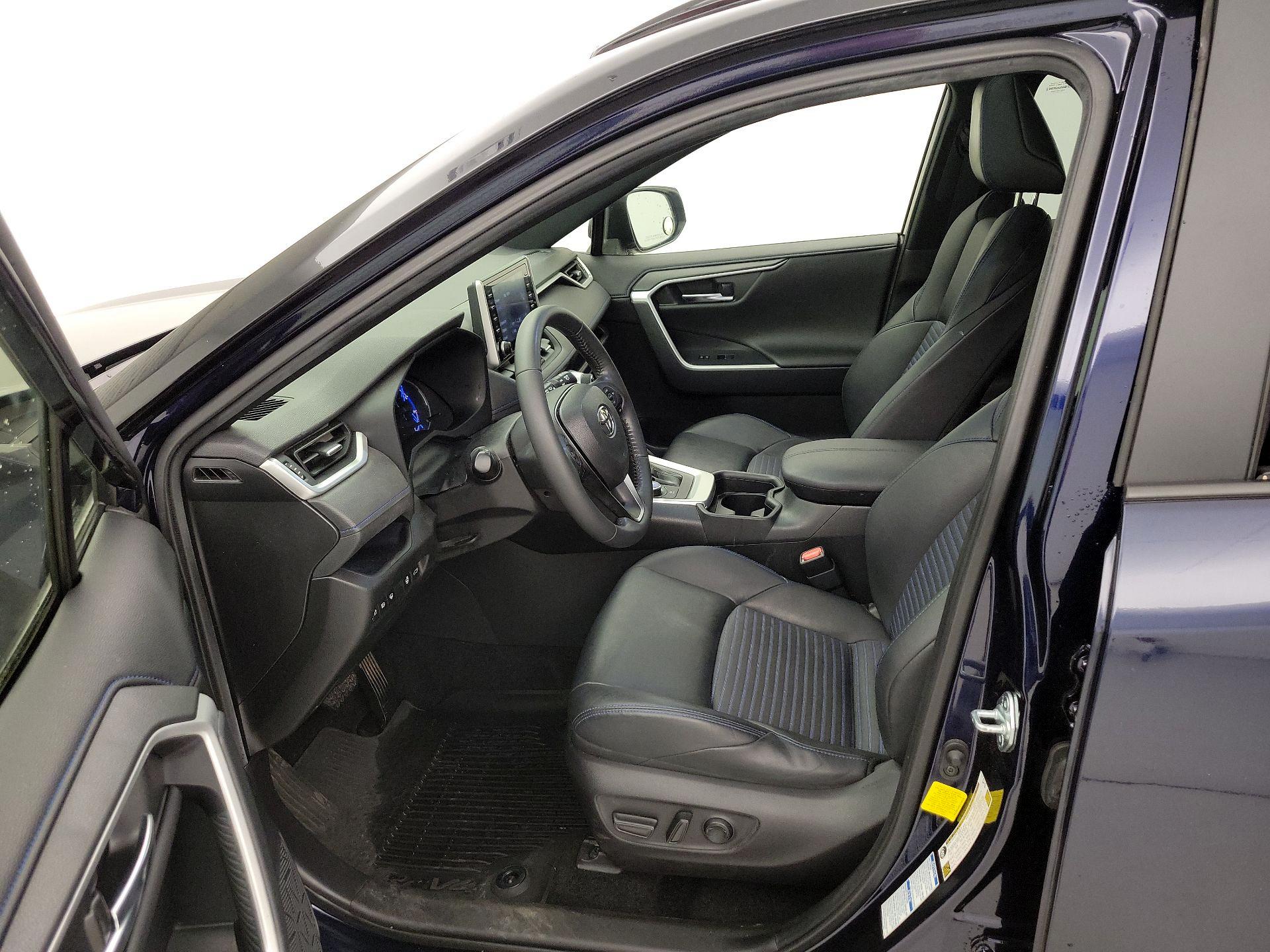 Thumbnail: 2021 Toyota RAV4 - 11