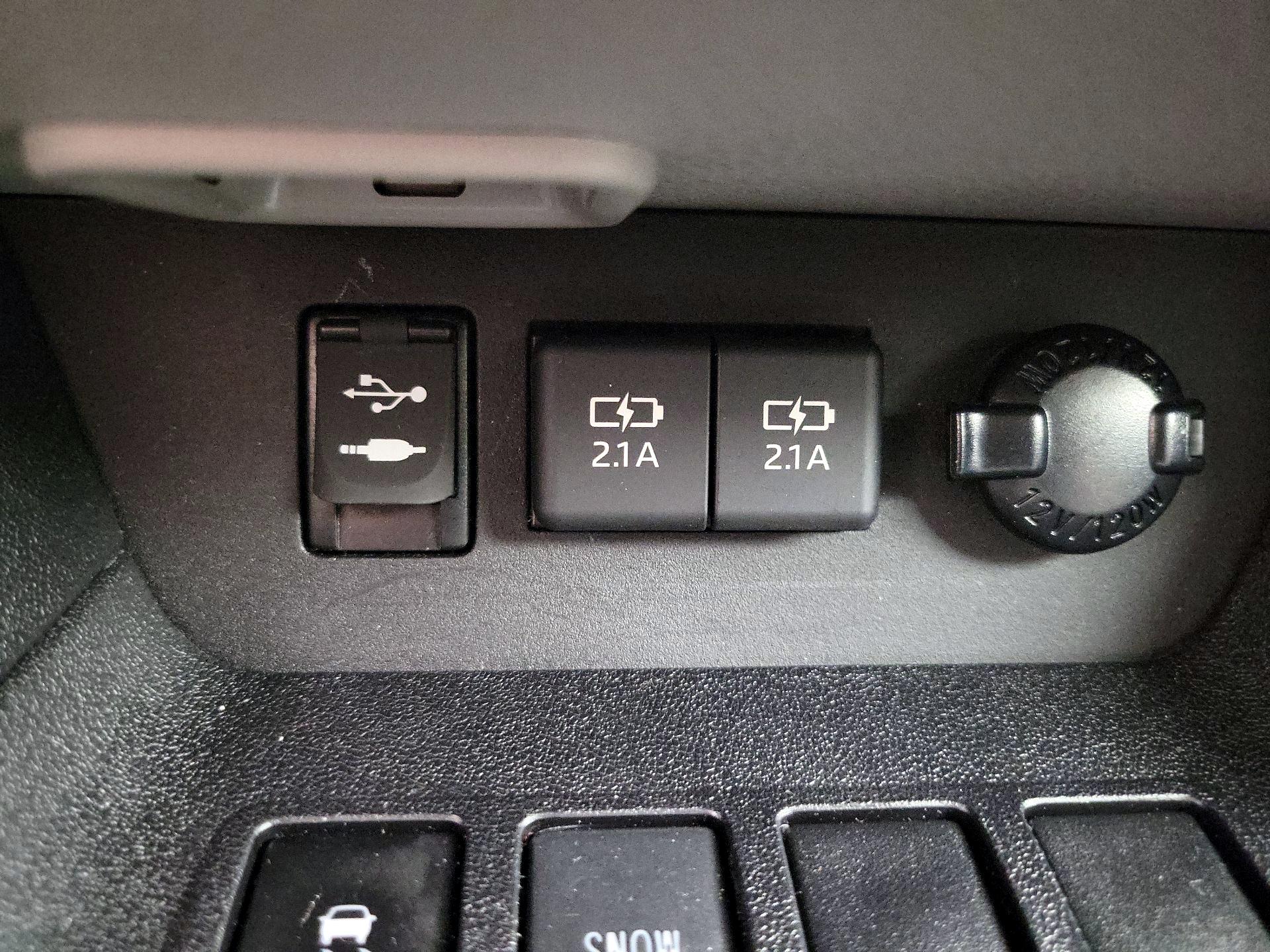 Thumbnail: 2019 Toyota Highlander - 18