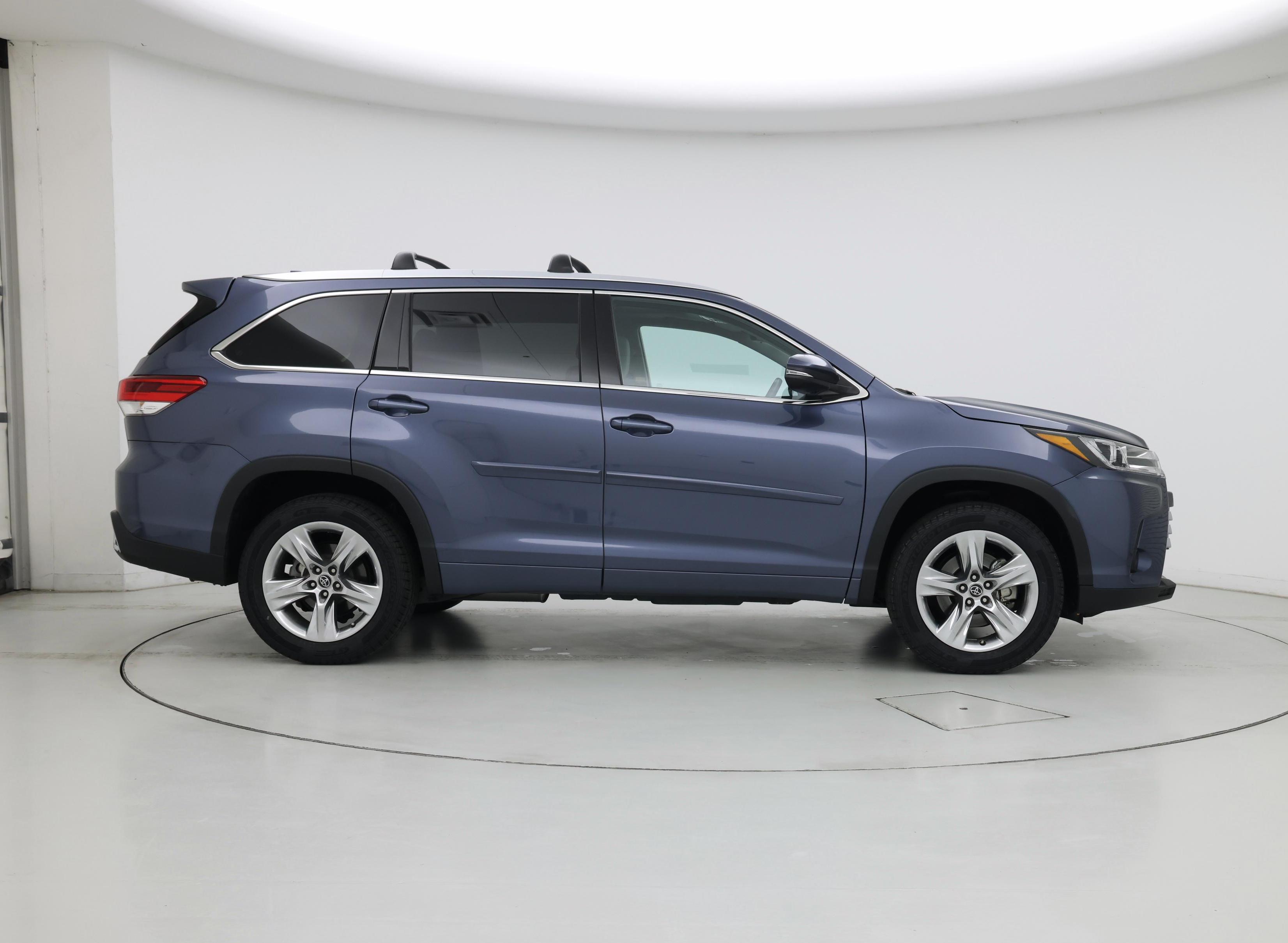 Thumbnail: 2019 Toyota Highlander - 7