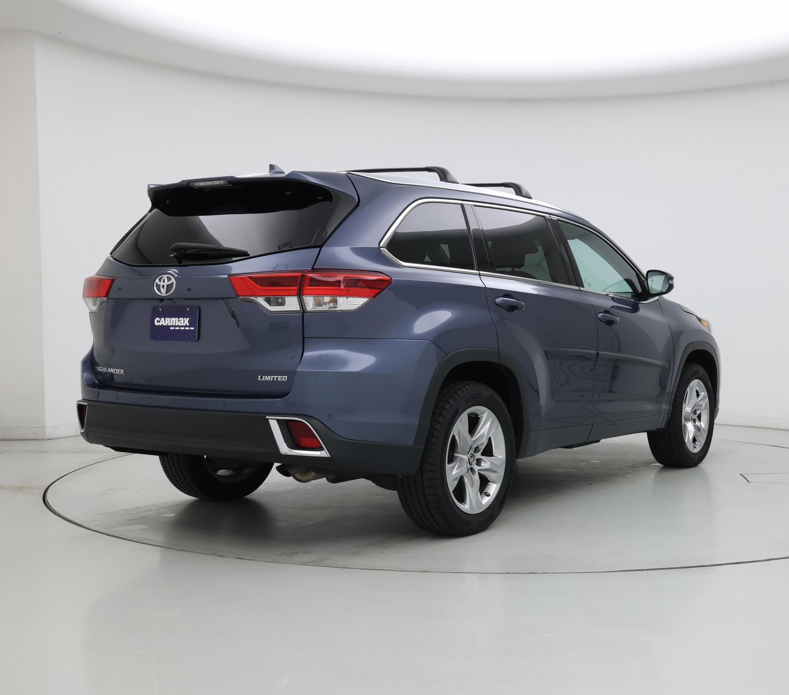 Thumbnail: 2019 Toyota Highlander - 8