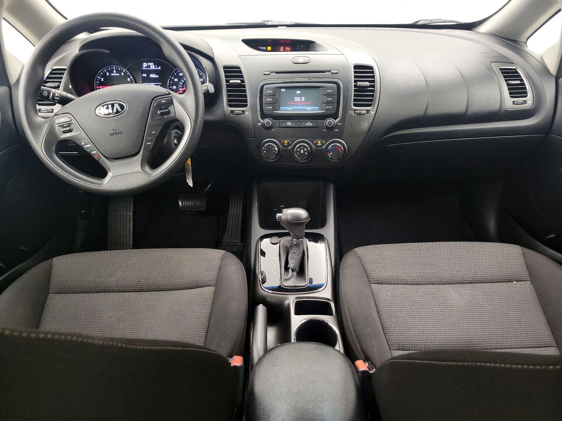 Thumbnail: 2017 Kia Forte - 9