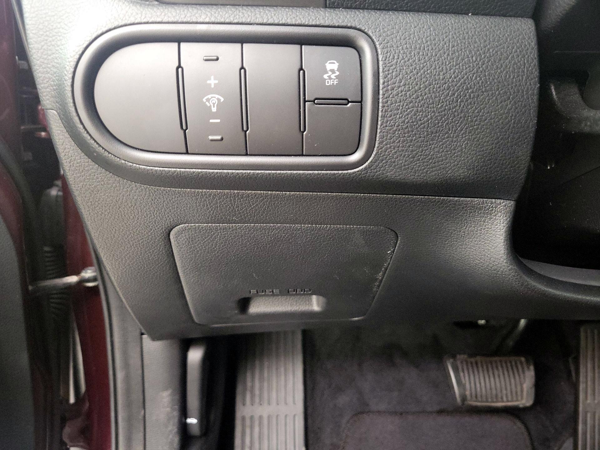 Thumbnail: 2017 Kia Forte - 13