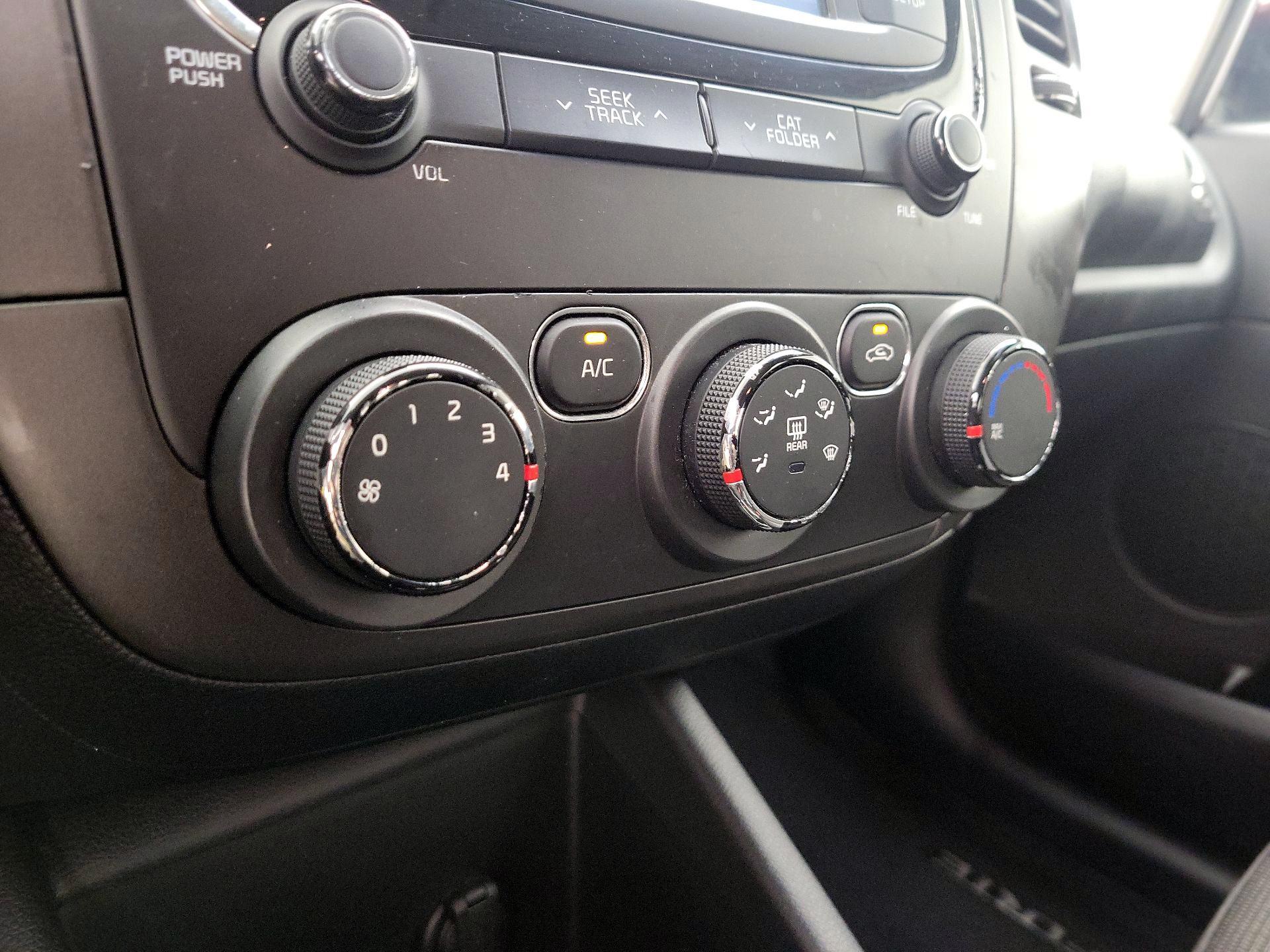 Thumbnail: 2017 Kia Forte - 15