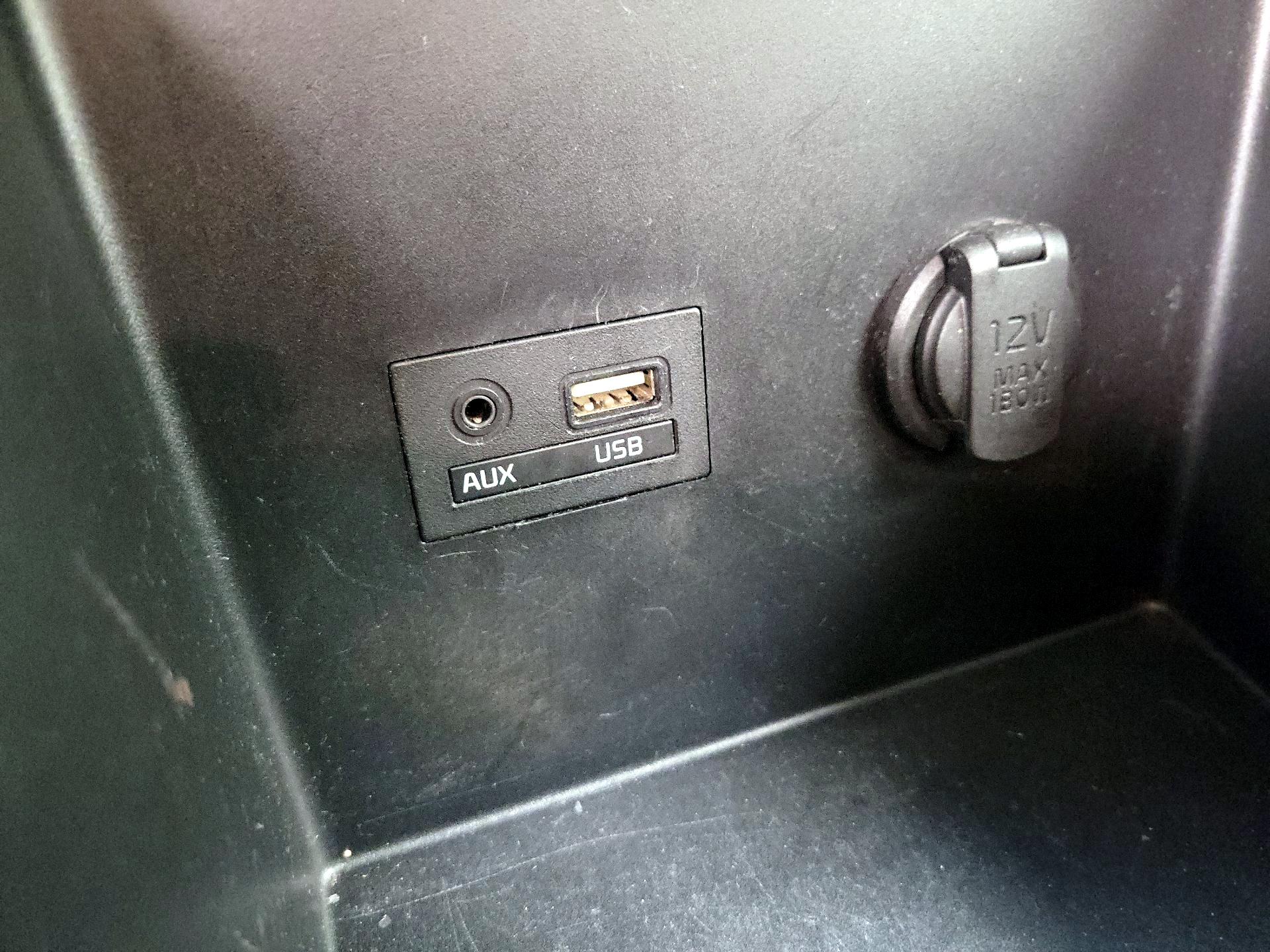 Thumbnail: 2017 Kia Forte - 17