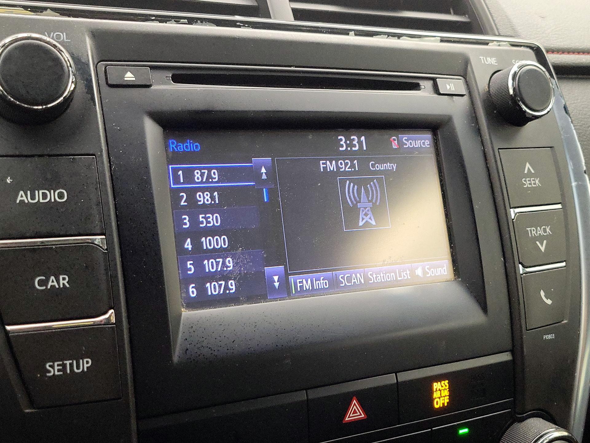 Thumbnail: 2015 Toyota Camry - 15