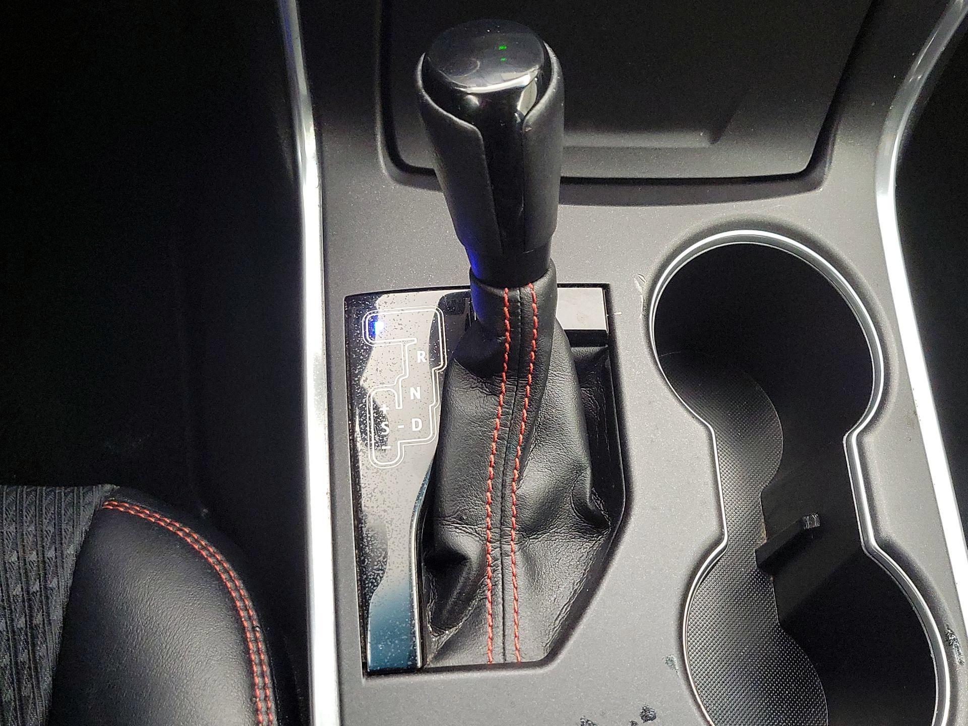 Thumbnail: 2015 Toyota Camry - 17