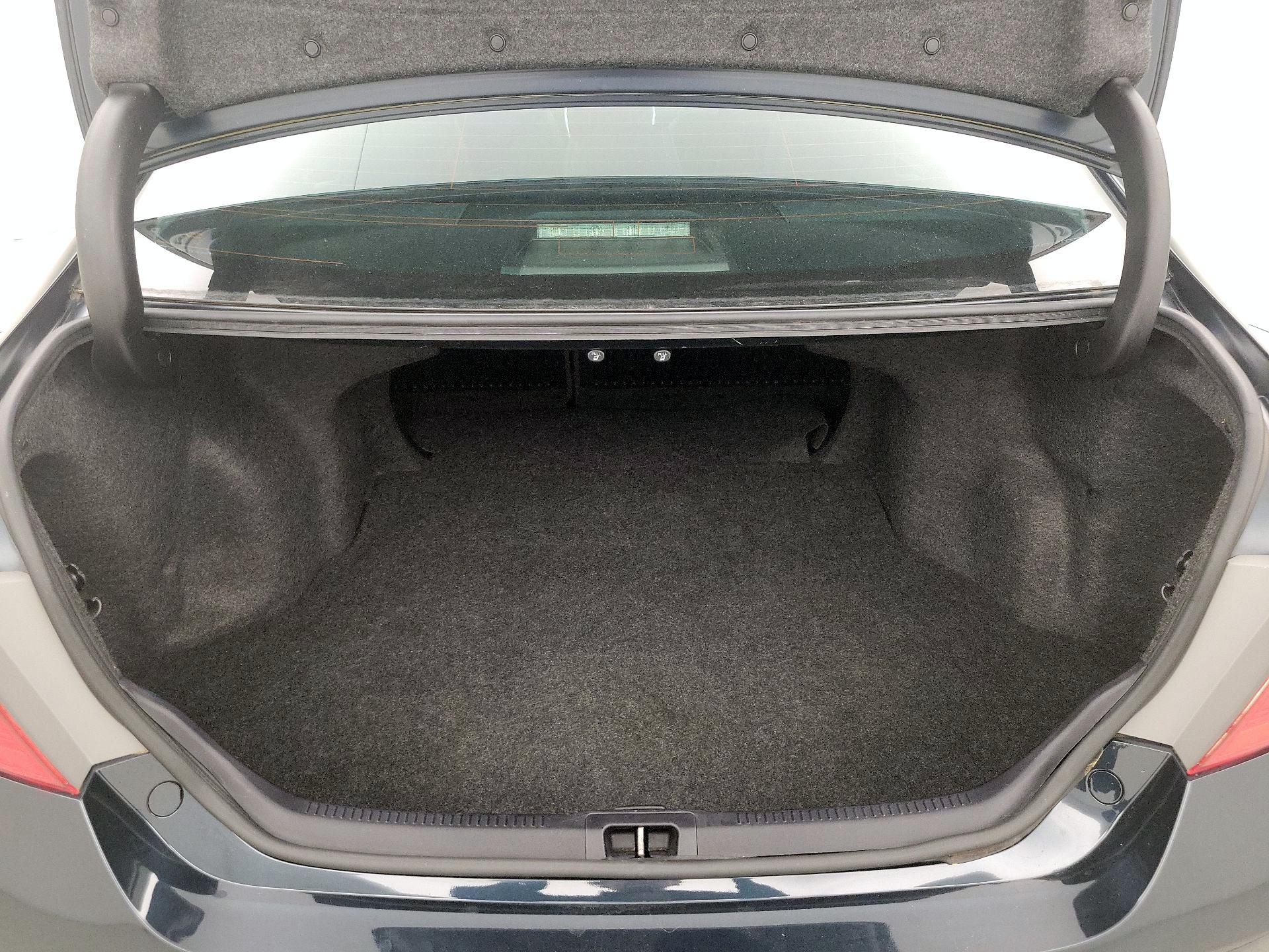 Thumbnail: 2015 Toyota Camry - 20